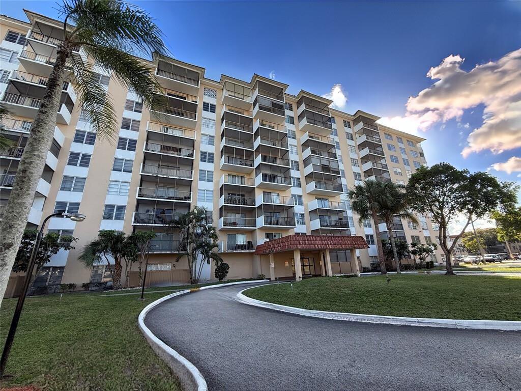 Homes for sale in Lauderhill, FL | 4174 Inverrary Dr #805, Lauderhill, FL 33319 | MLS# F10529967