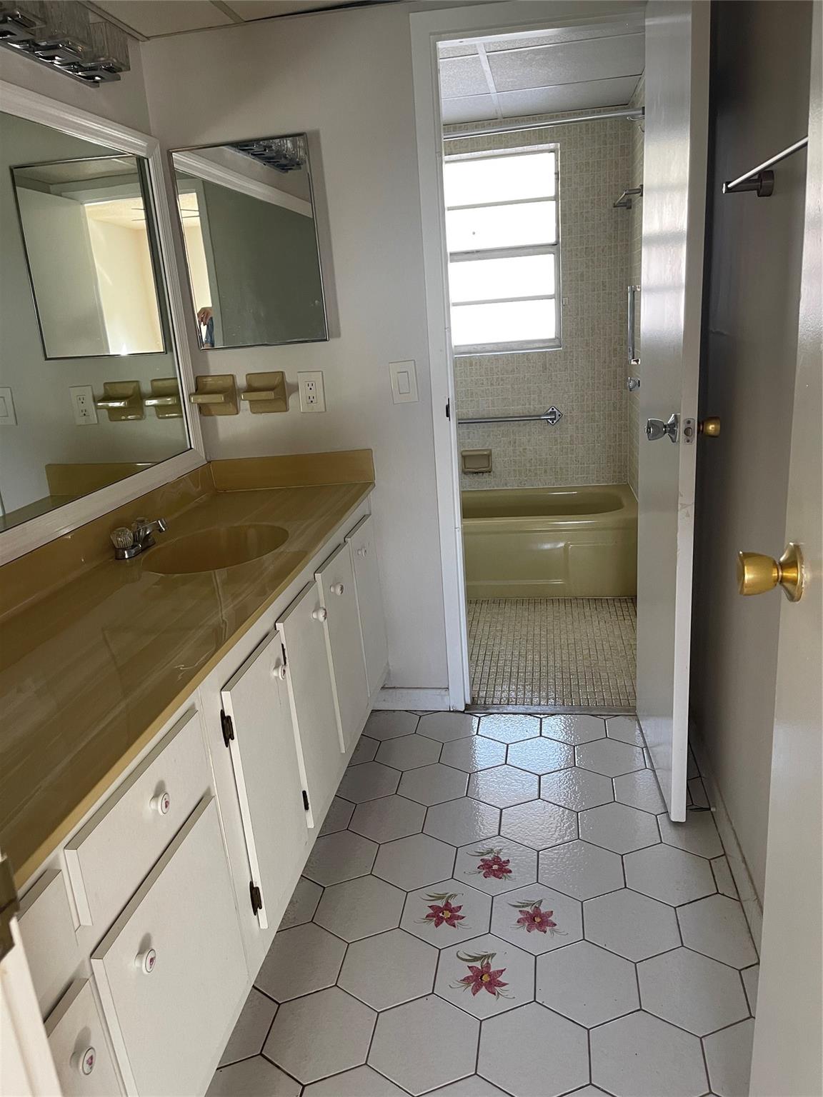 Homes for sale in Margate, FL | 1005 Country Club Dr #205, Margate, FL 33063 | MLS# F10529291