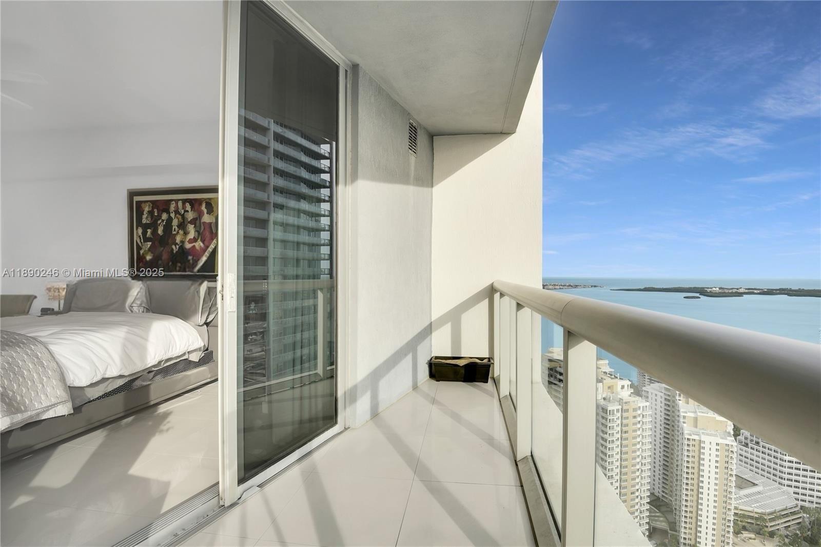 Iconbrickell Condo No 1