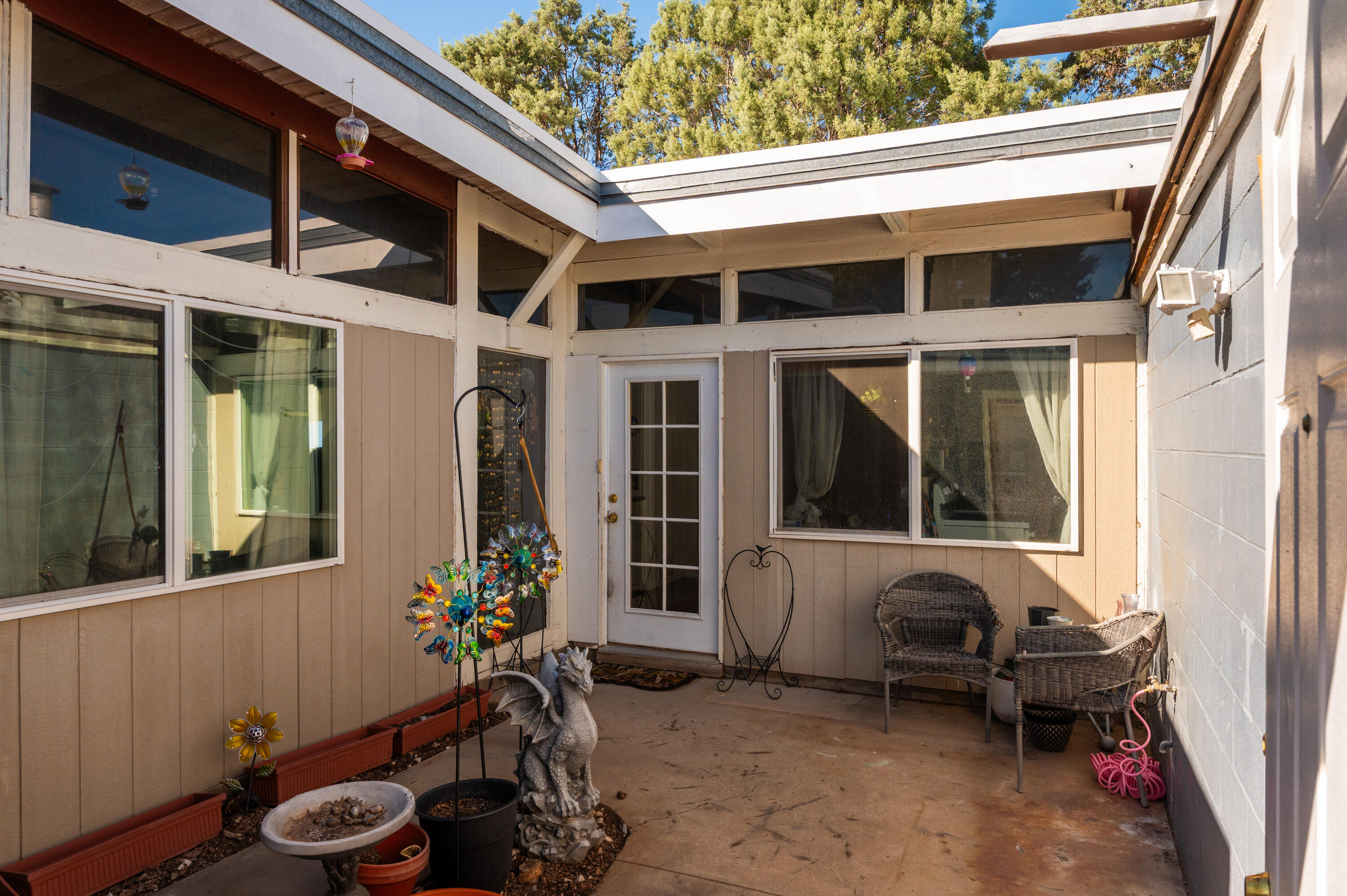 Homes for sale in Albuquerque, NM | 1911 Alvarado Dr Ne #B, Albuquerque, NM 87110 | MLS# 1092429