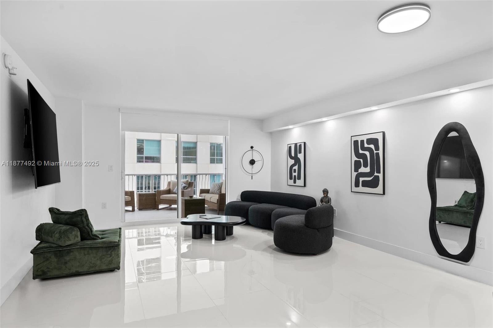 Apartamento para Alugar em Miami, FL