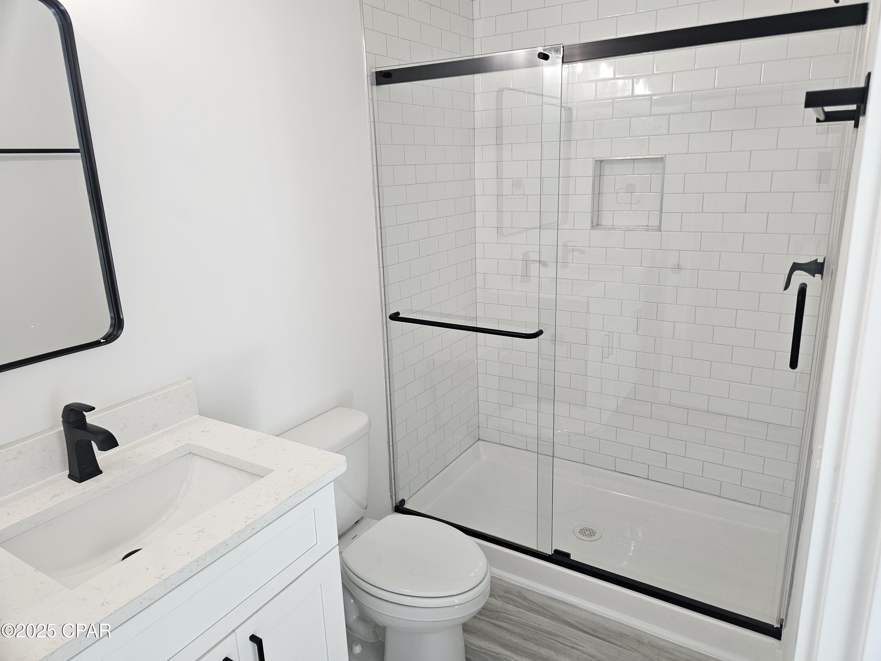 Image 16 For 910 9th Court