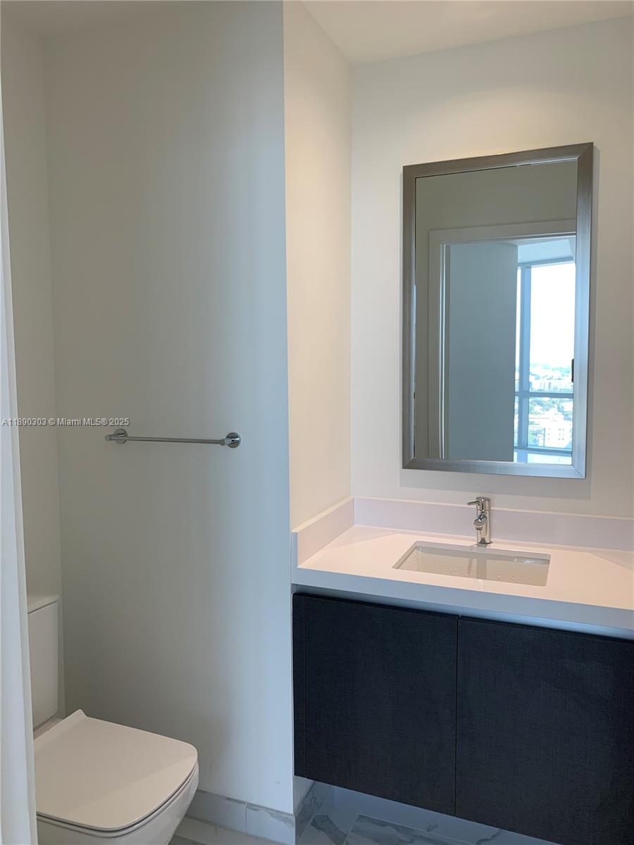 851 NE 1st Ave #2702, Miami FL 33132