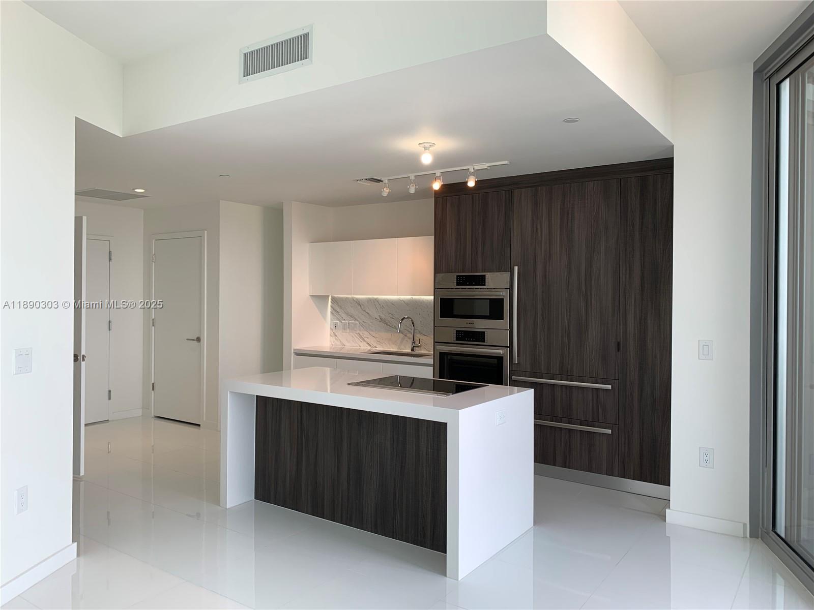 851 NE 1st Ave #2702, Miami FL 33132