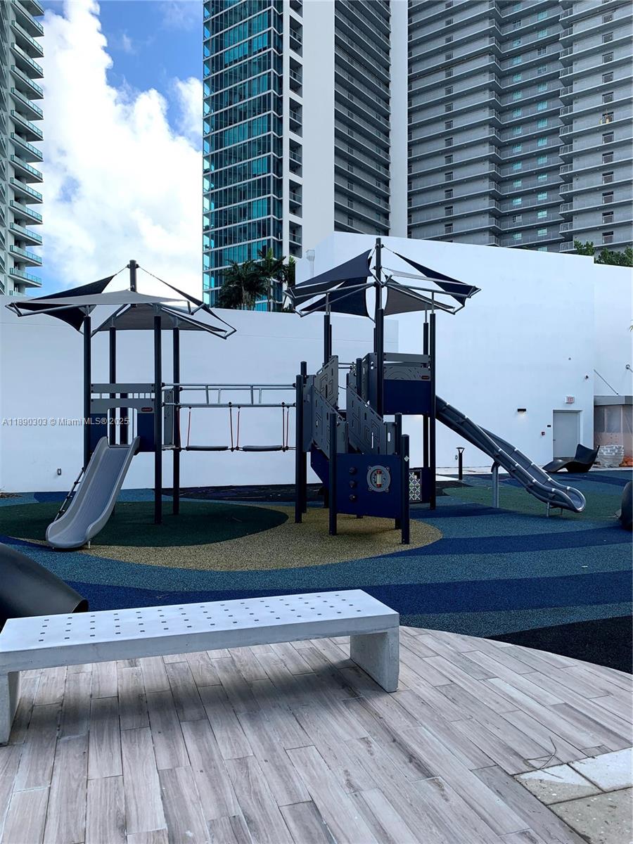 851 NE 1st Ave #2702, Miami FL 33132