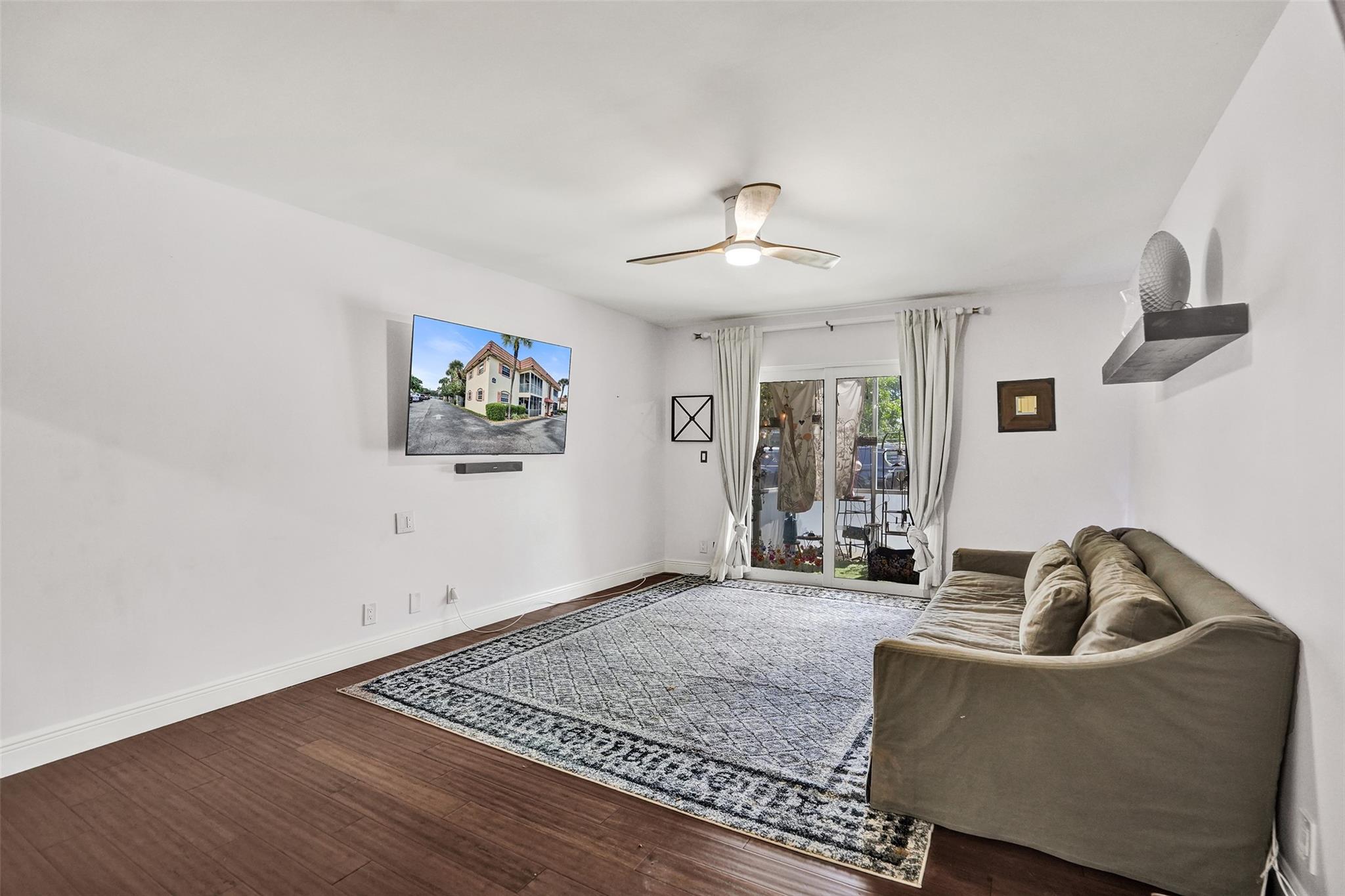 Barcelona Gardens Condo B