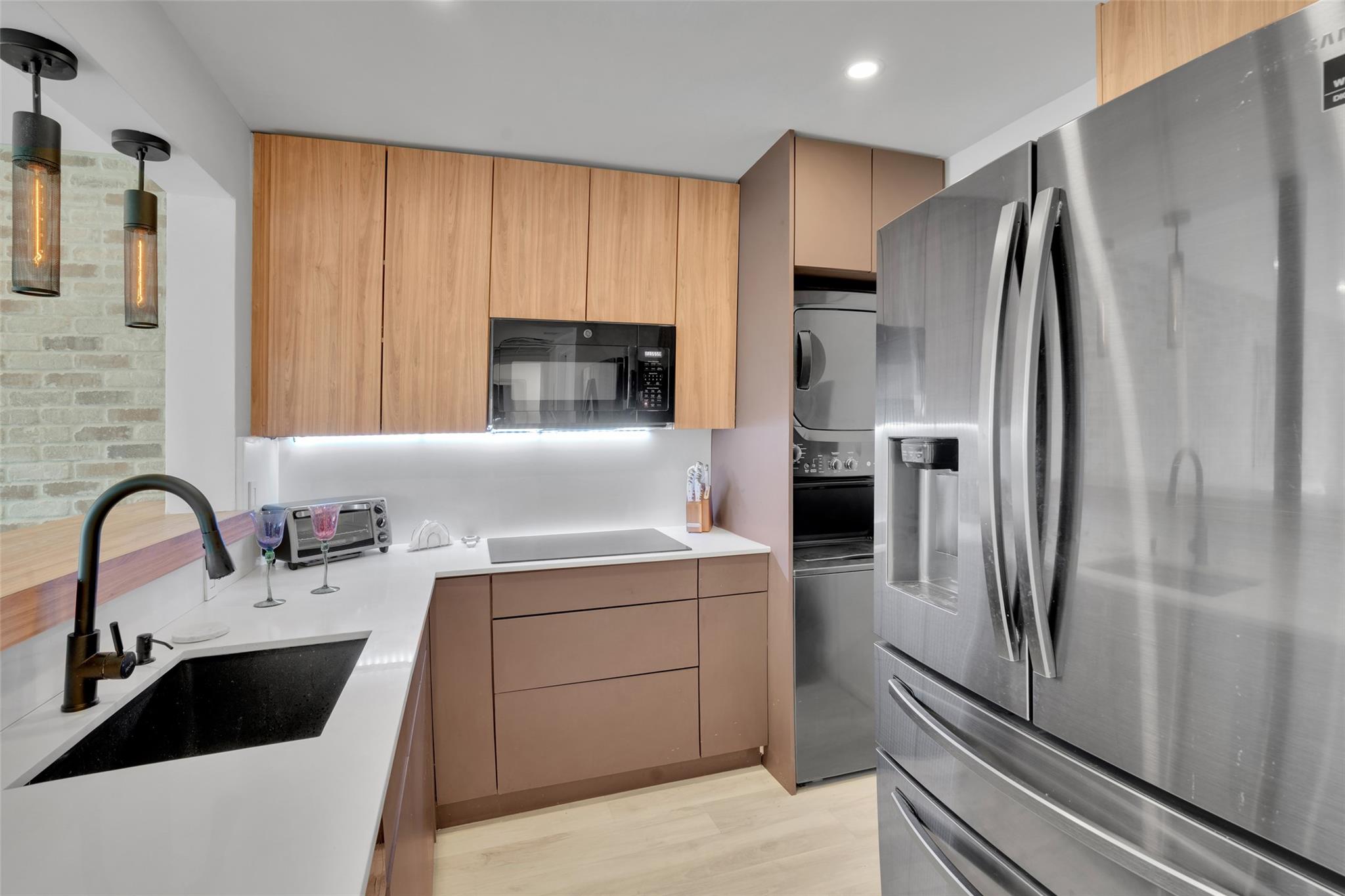 Homes for sale in Lauderdale By The Sea, FL | 6000 N Ocean Blvd #6E, Lauderdale By The Sea, FL 33308 | MLS# F10530106