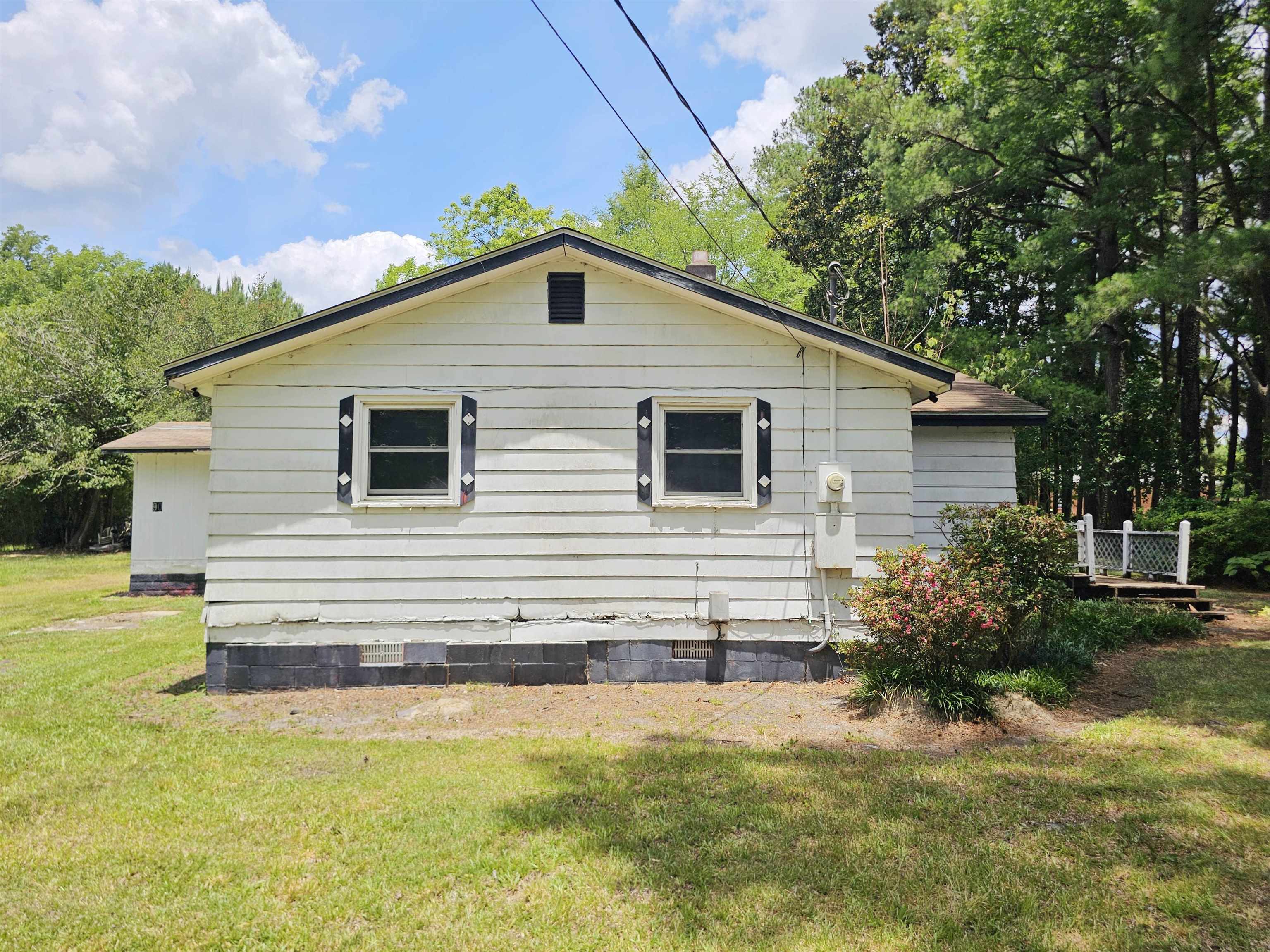 Photo 3 of Single family home for sale at 90 Oak St, Hallsboro, NC 28442 | MLS# 2524234 | Listing updated on 2026-10-13