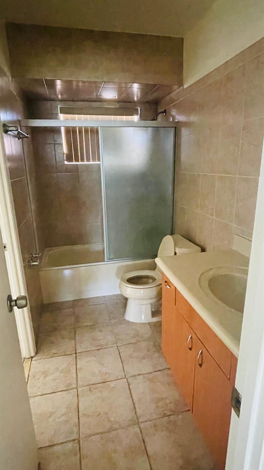 Homes for sale in Lauderdale Lakes, FL | 5111 W Oakland Park Blvd #306, Lauderdale Lakes, FL 33313 | MLS# F10530139