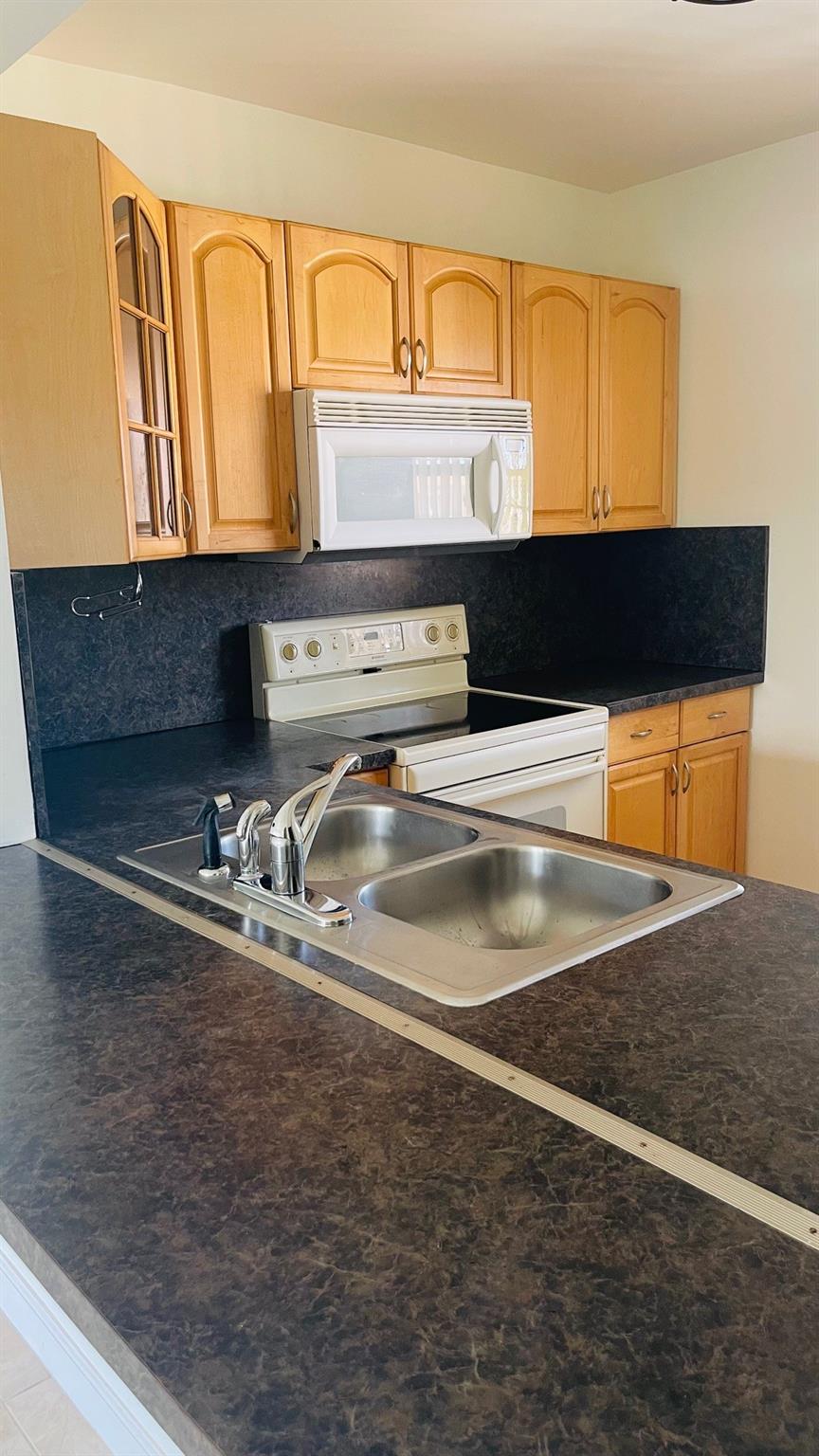 Homes for sale in Lauderdale Lakes, FL | 5111 W Oakland Park Blvd #306, Lauderdale Lakes, FL 33313 | MLS# F10530139