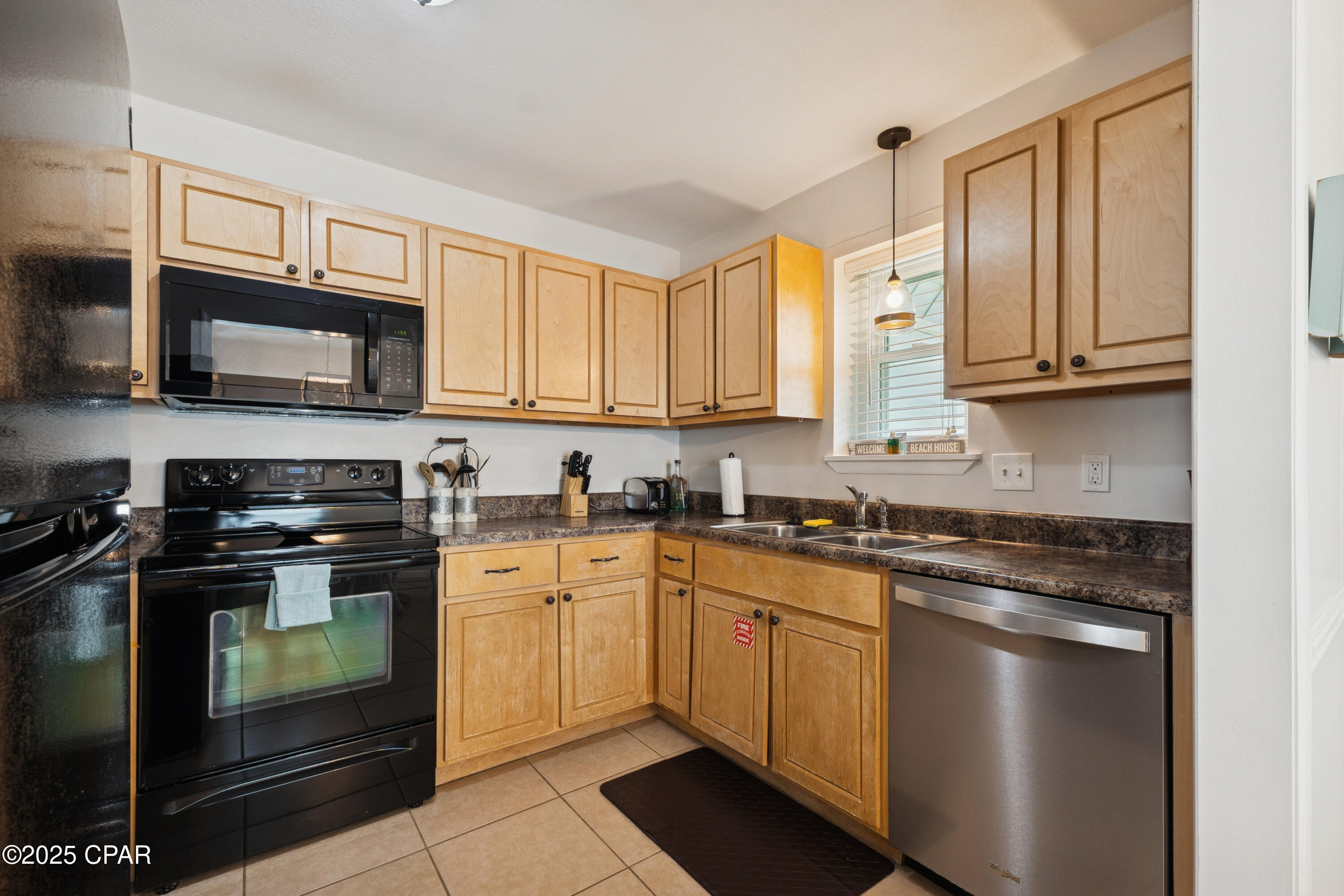 Image 23 For 17642 Front Beach  C1