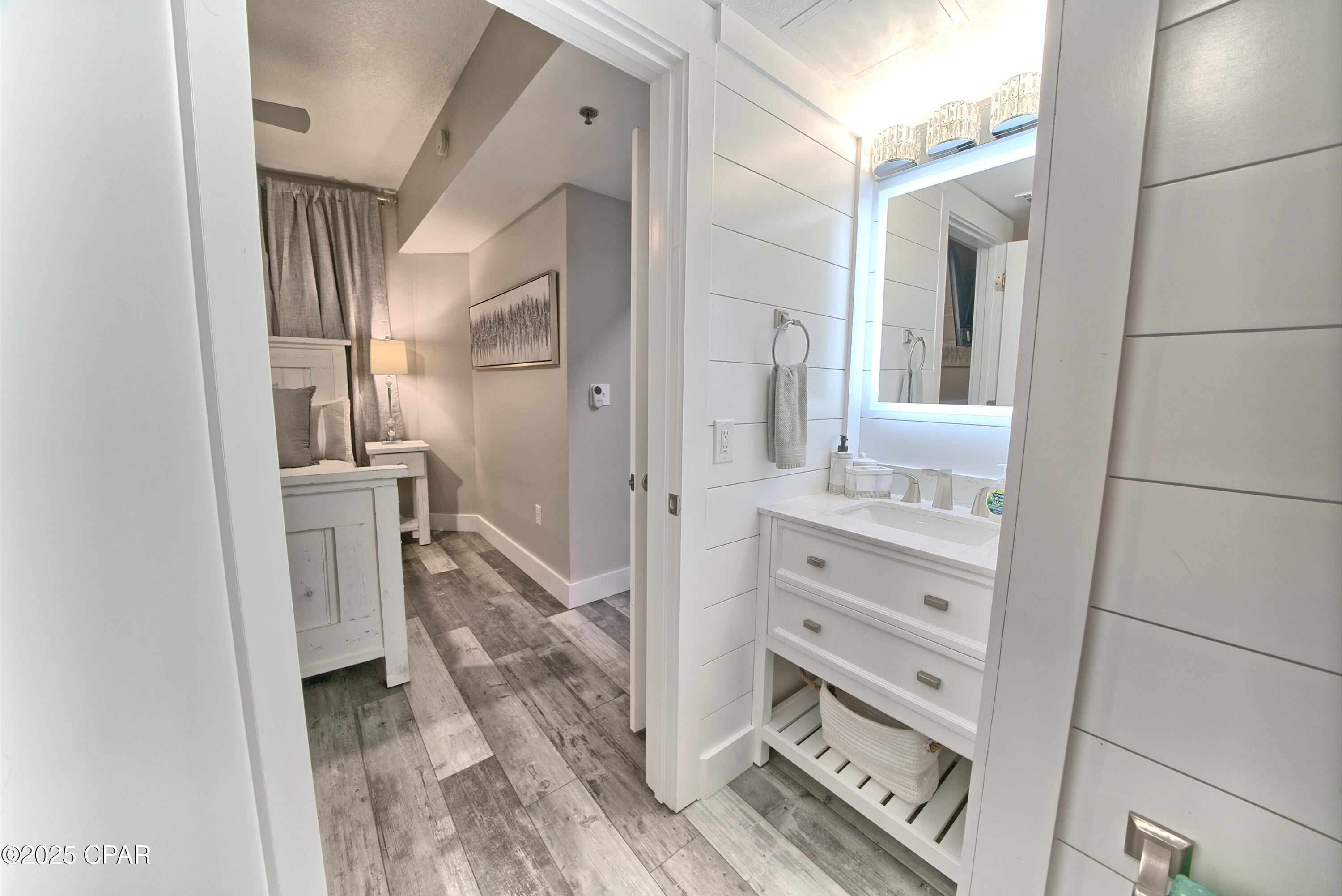 Image 12 For 9900 Thomas Drive 1402