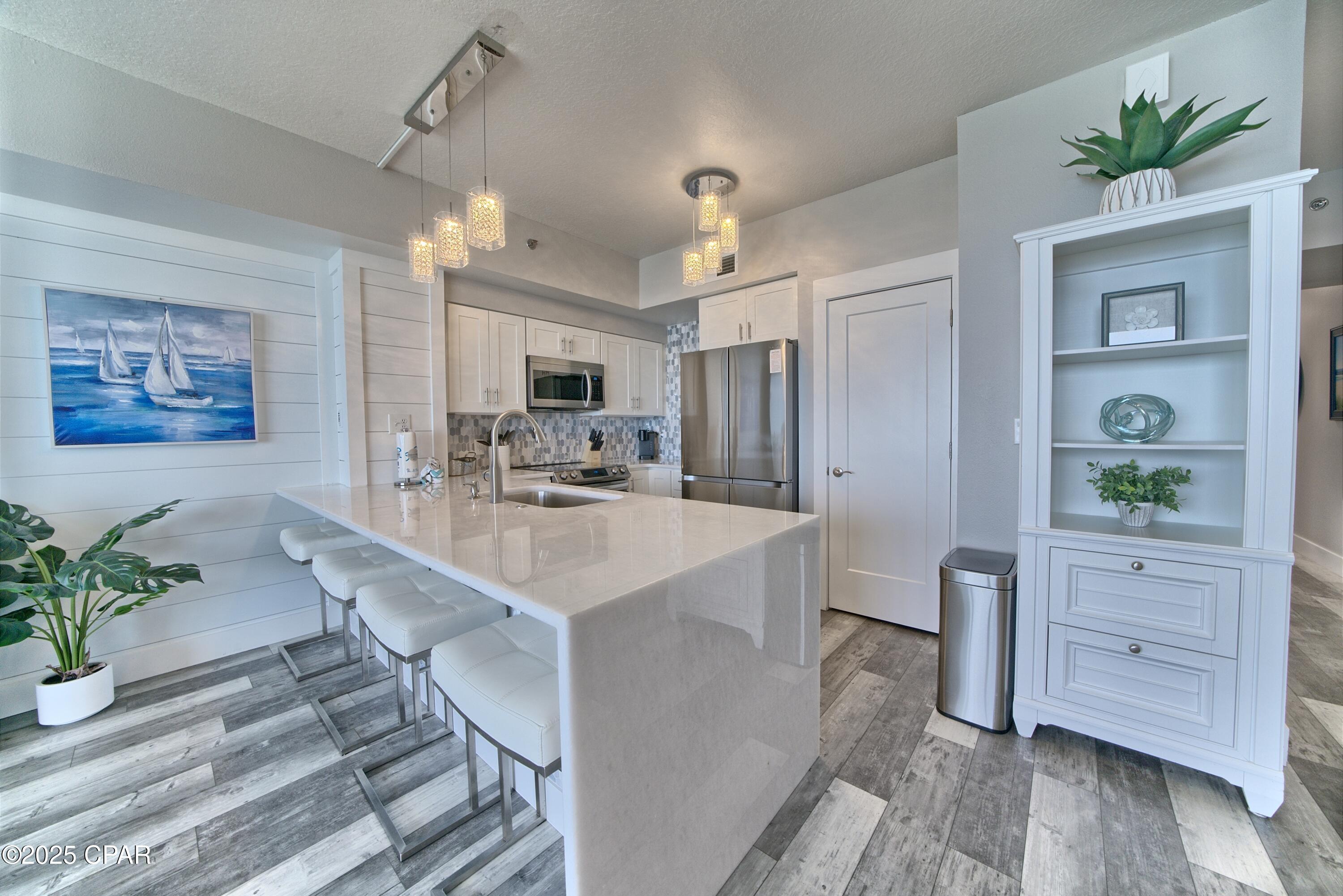 Image 18 For 9900 Thomas Drive 1402