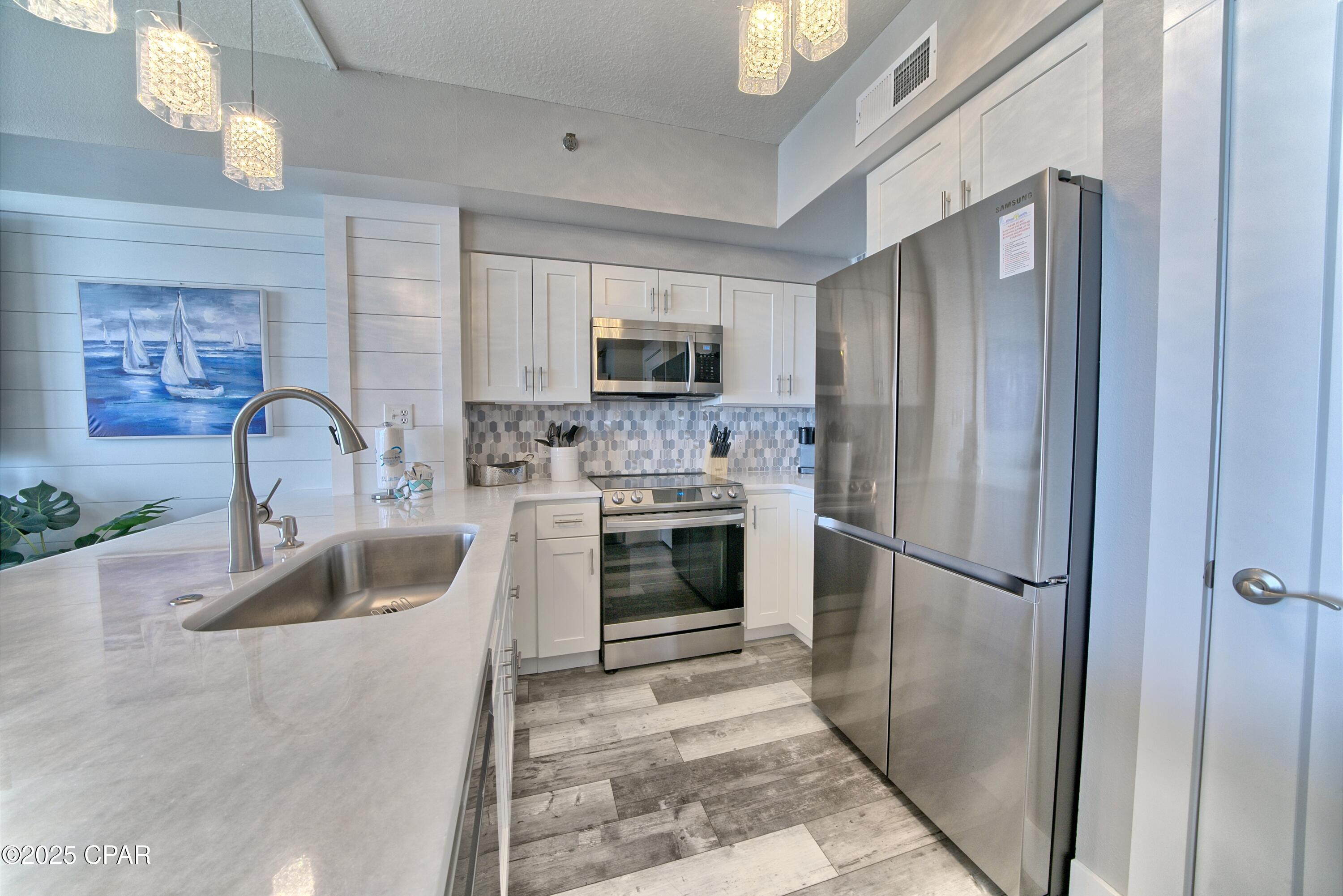 Image 19 For 9900 Thomas Drive 1402