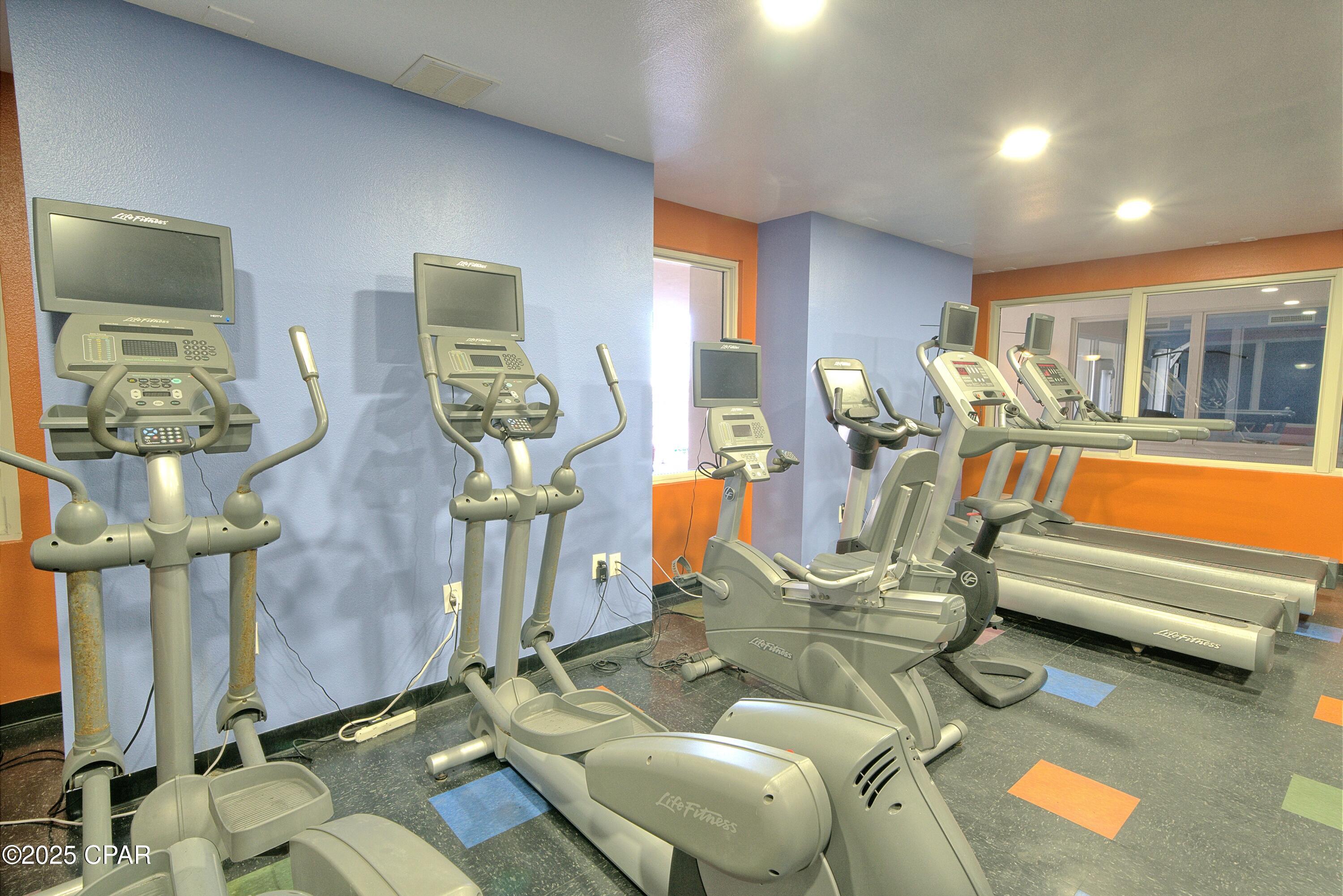 Image 37 For 9900 Thomas Drive 1402