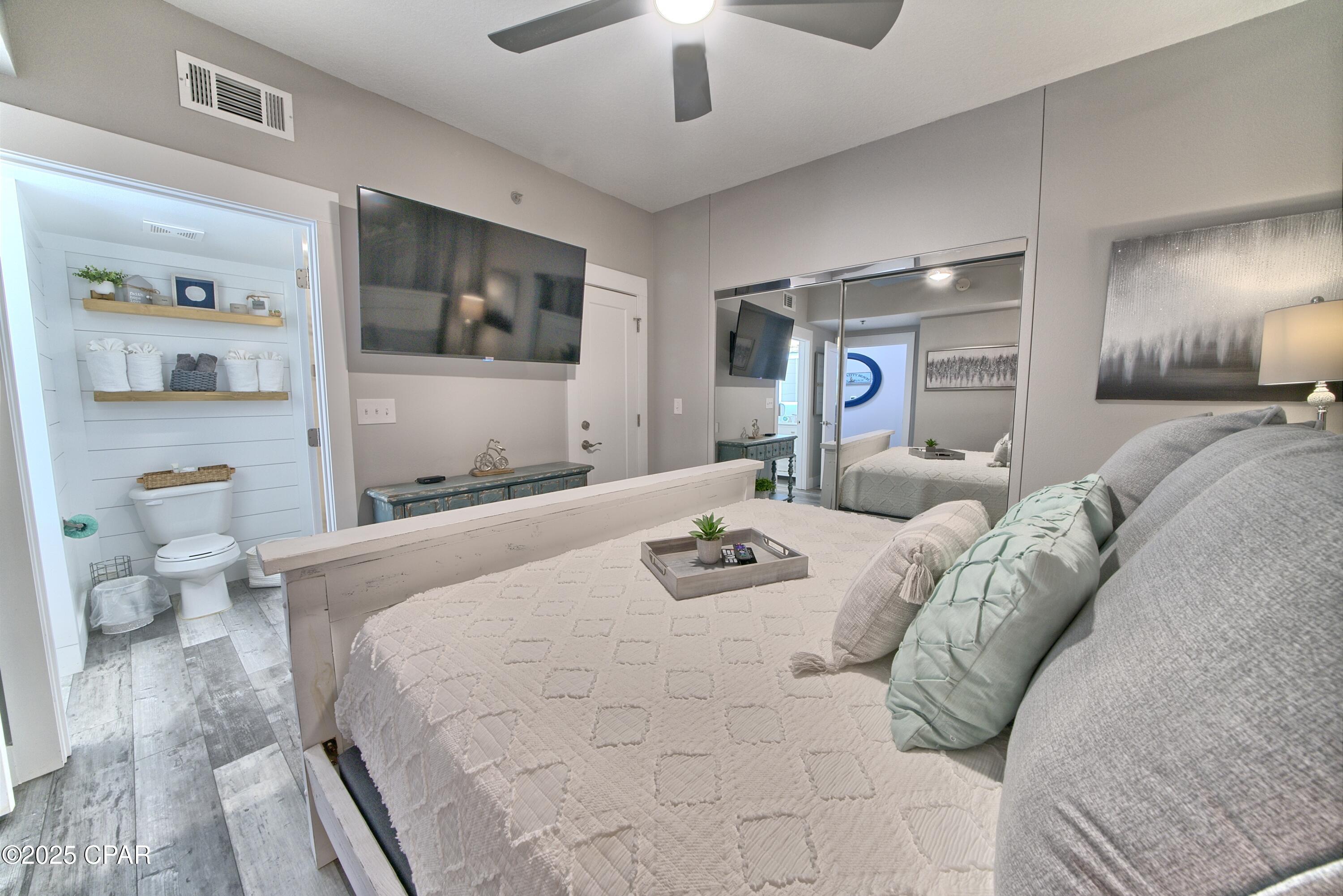 Image 9 For 9900 Thomas Drive 1402