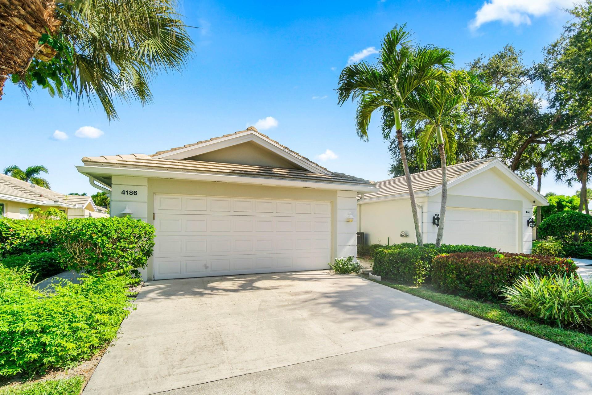 Homes for sale in Palm Beach Gardens, FL | 4186 Royal Oaks Dr, Palm Beach Gardens, FL 33410 | MLS# F10529970