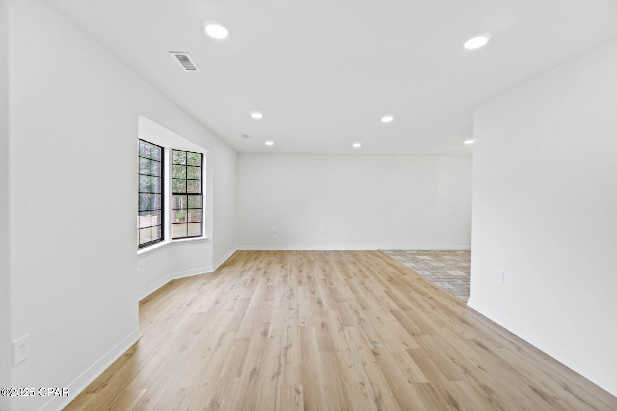 Image 12 For 1105 Timberlane Road