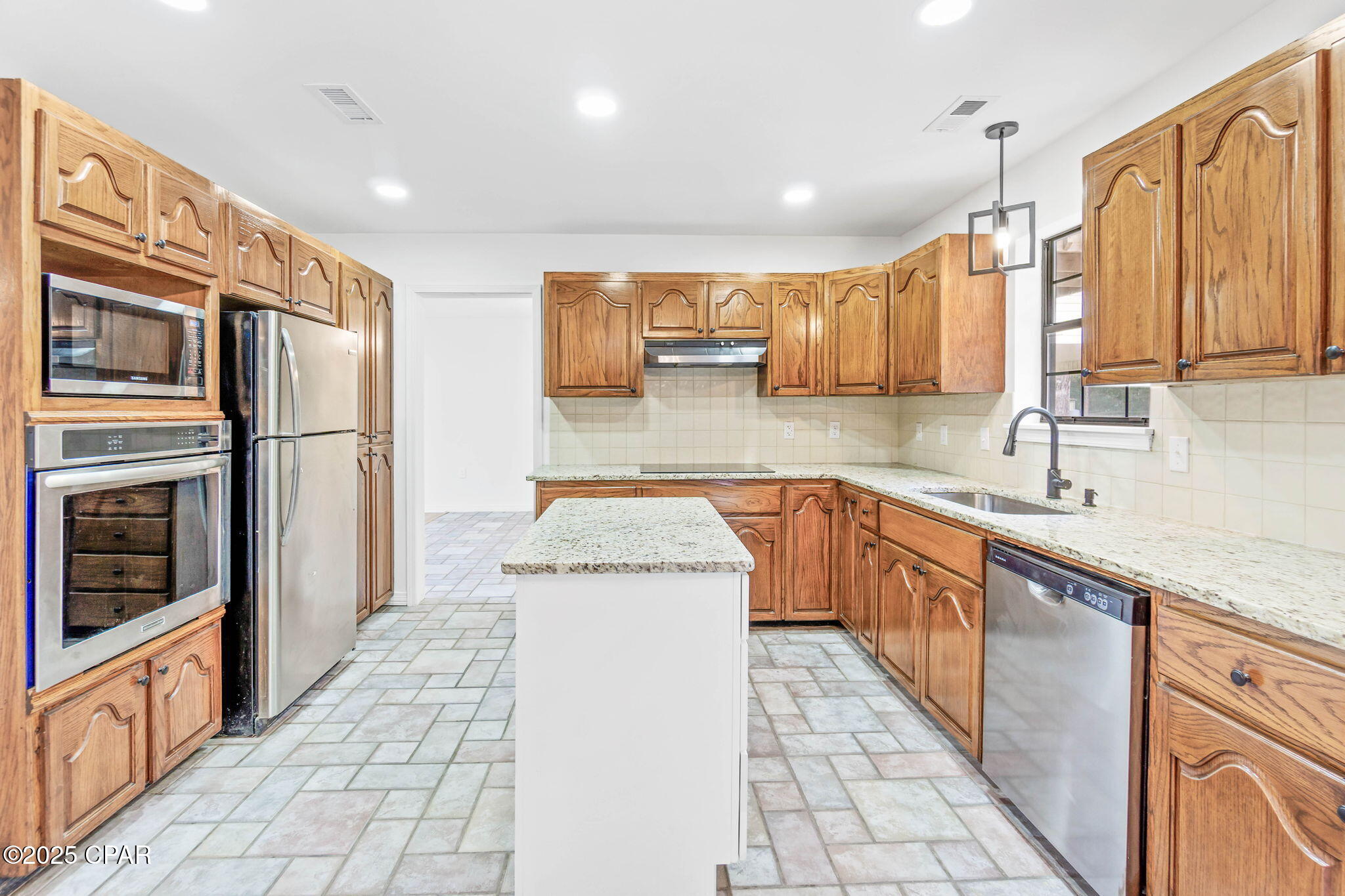 Image 17 For 1105 Timberlane Road