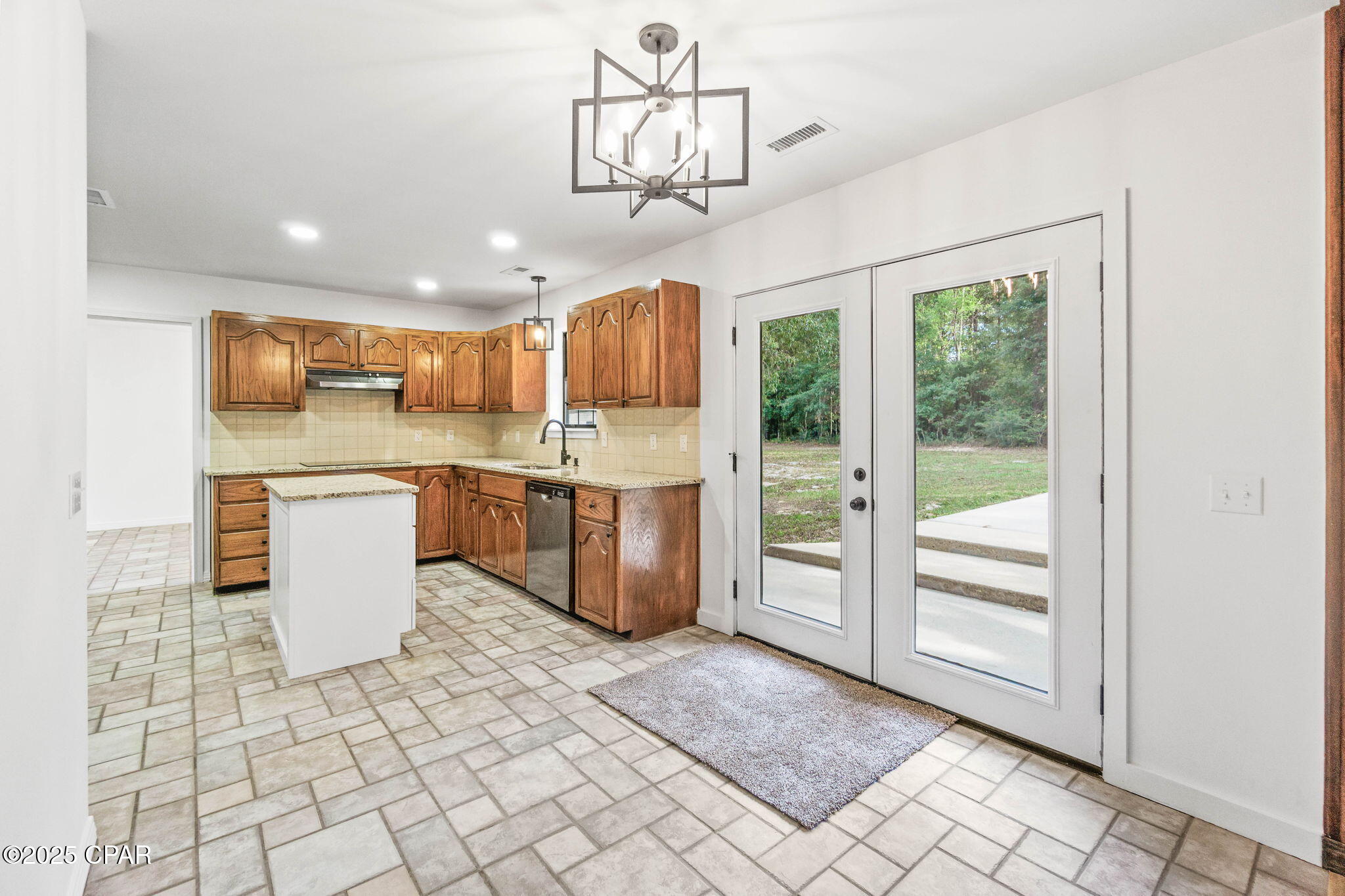 Image 20 For 1105 Timberlane Road