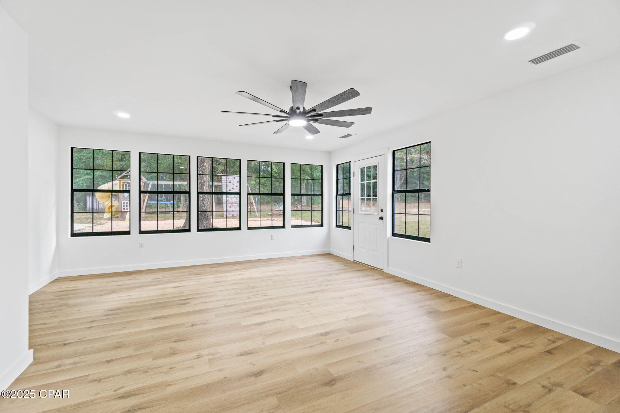 Image 4 For 1105 Timberlane Road