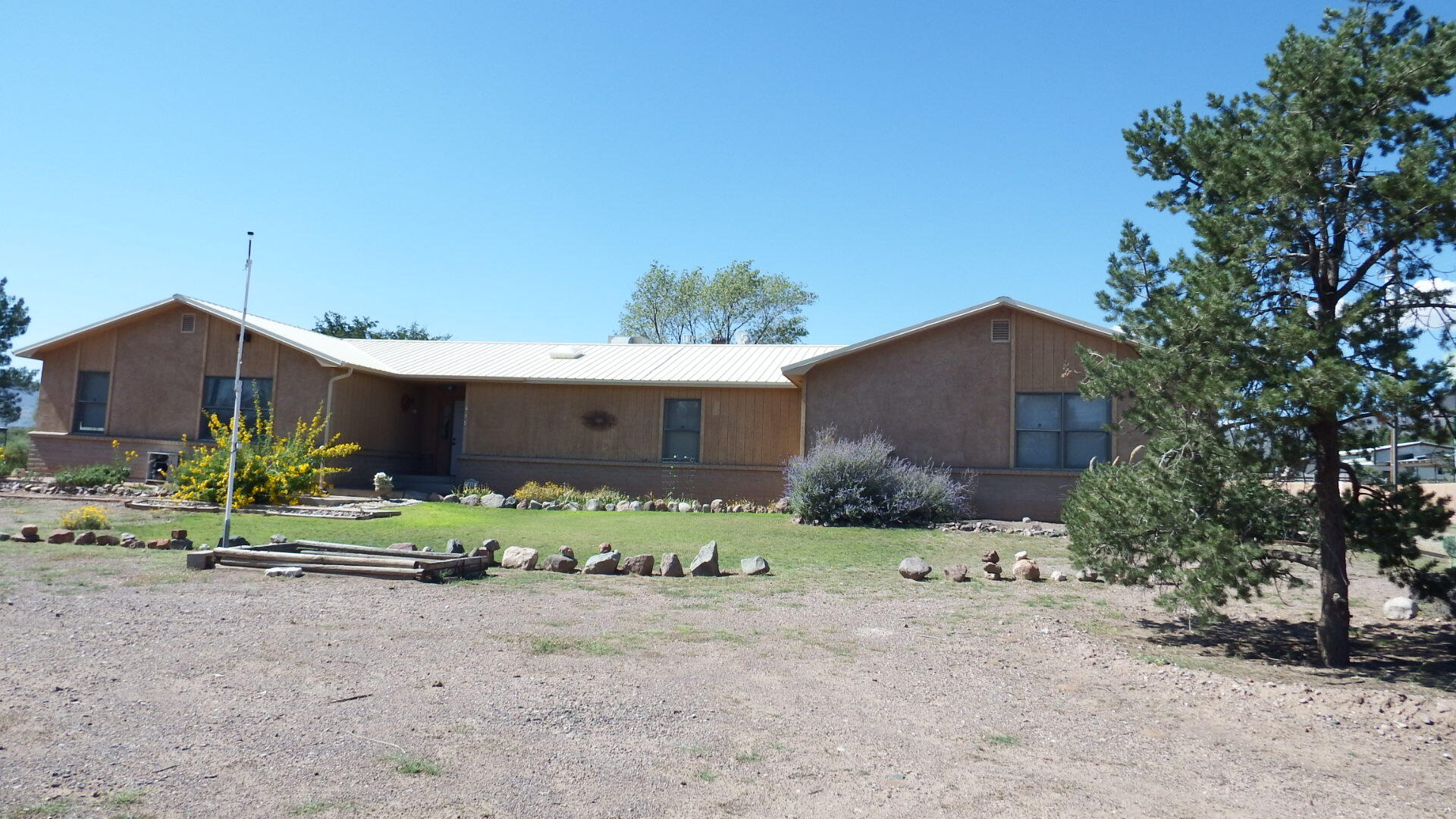Homes for sale in Lemitar, NM | 415 County Road 91, Lemitar, NM 87823 | MLS# 1092462