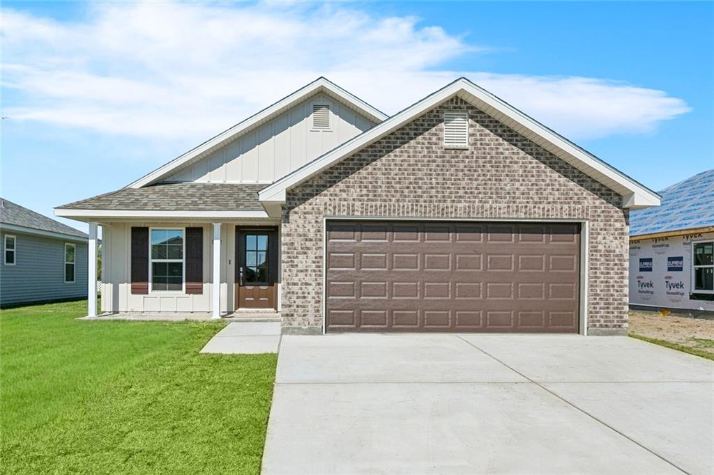 Homes for sale in Waggaman, LA | 512 Helis Dr, Waggaman, LA 70094 | MLS# 2520302