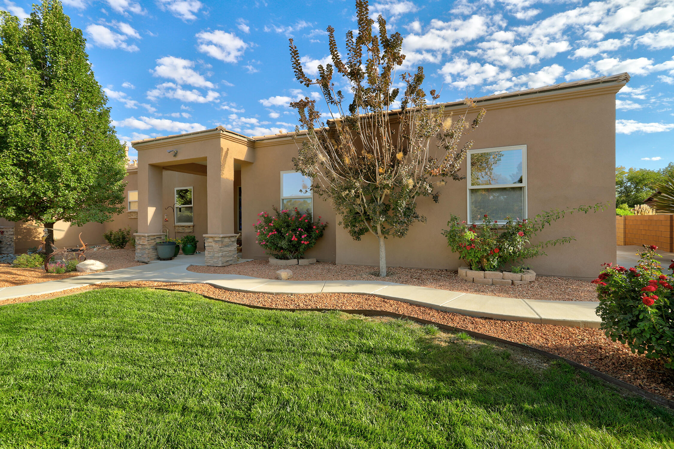 Homes for sale in Albuquerque, NM | 509 Rohan Rd Nw, Albuquerque, NM 87114 | MLS# 1092465