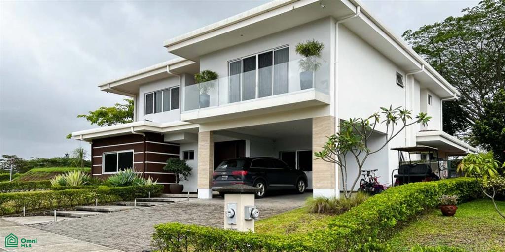 4 bed Single Family Homes For Sale in , Alajuela - 1