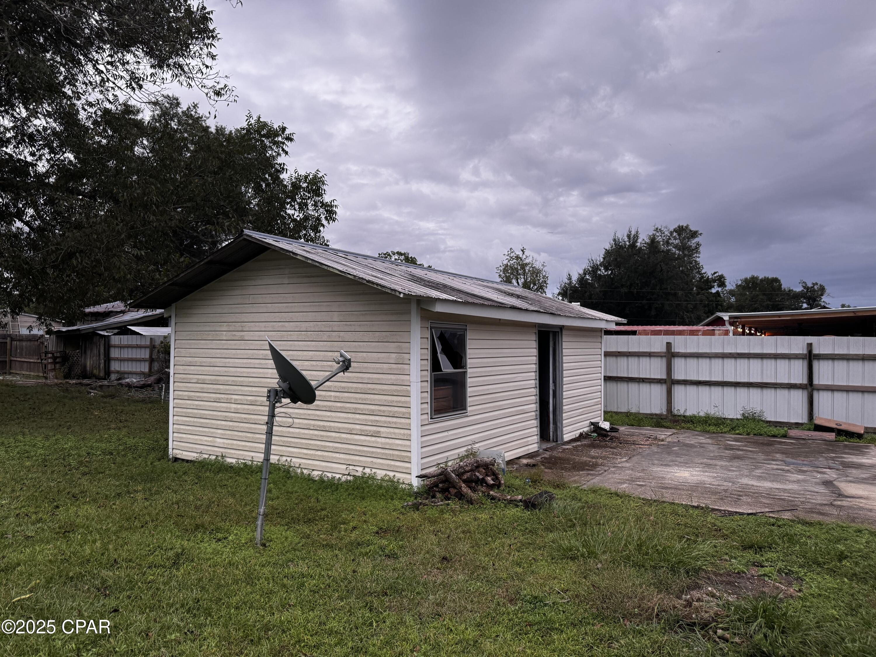 Homes for sale in Wewahitchka, FL | 546 S S 2nd St St, Wewahitchka, FL 32465 | MLS# 779994