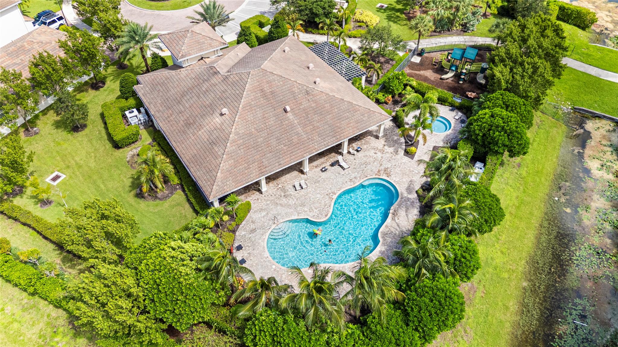 Community Facilities: pool, jacuzzy & playground