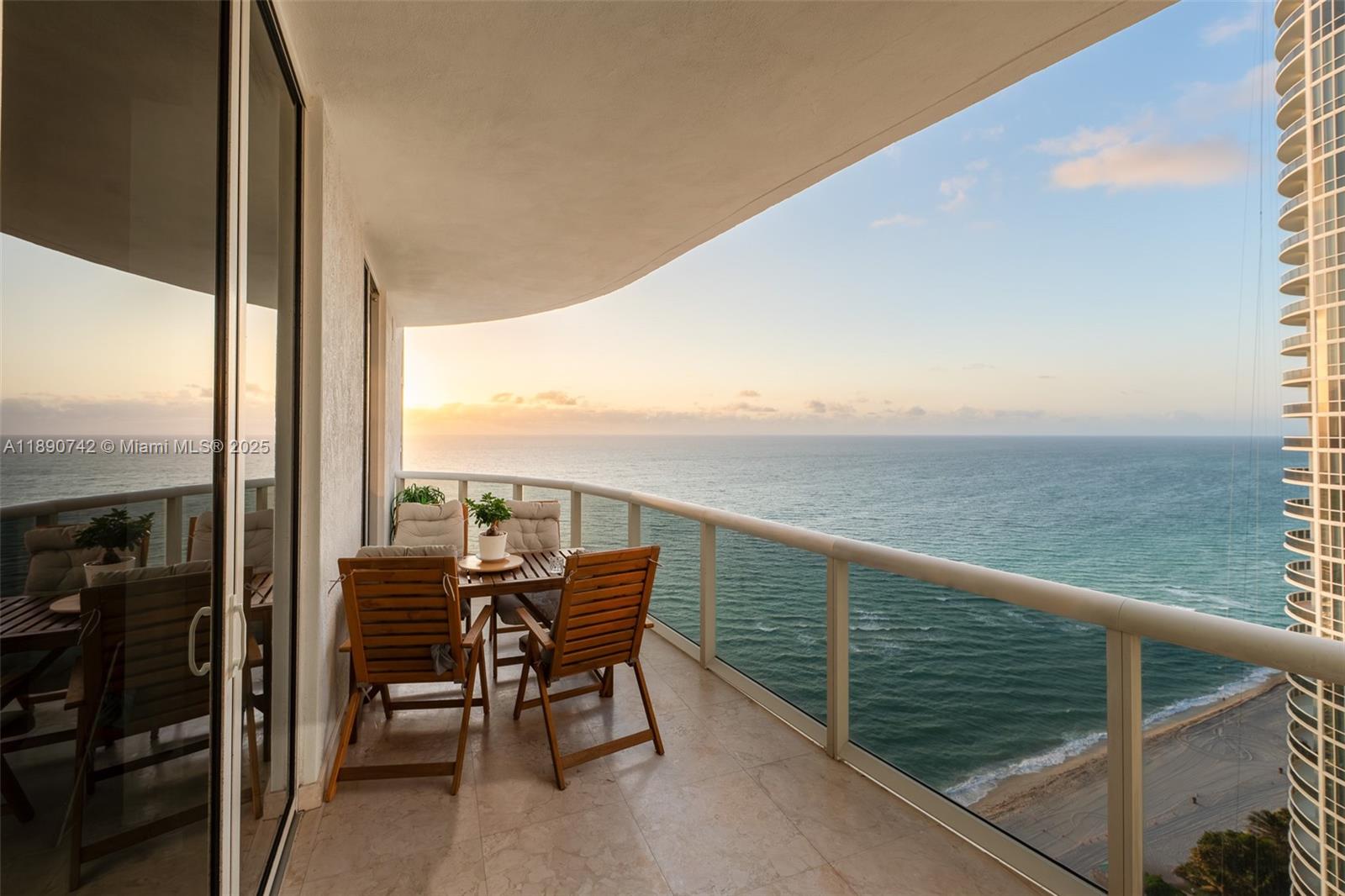 Apartamento en Venta en Sunny Isles Beach, FL