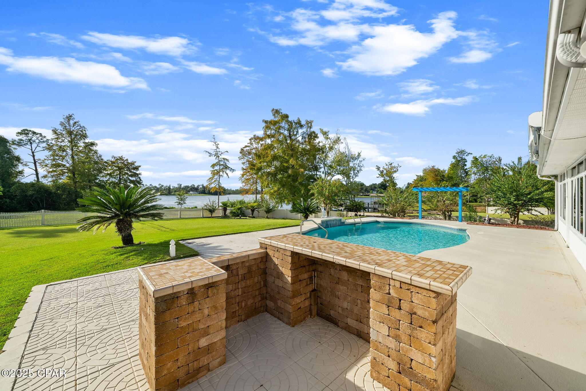 Listing photo id 30 for 6201 Highway 2311