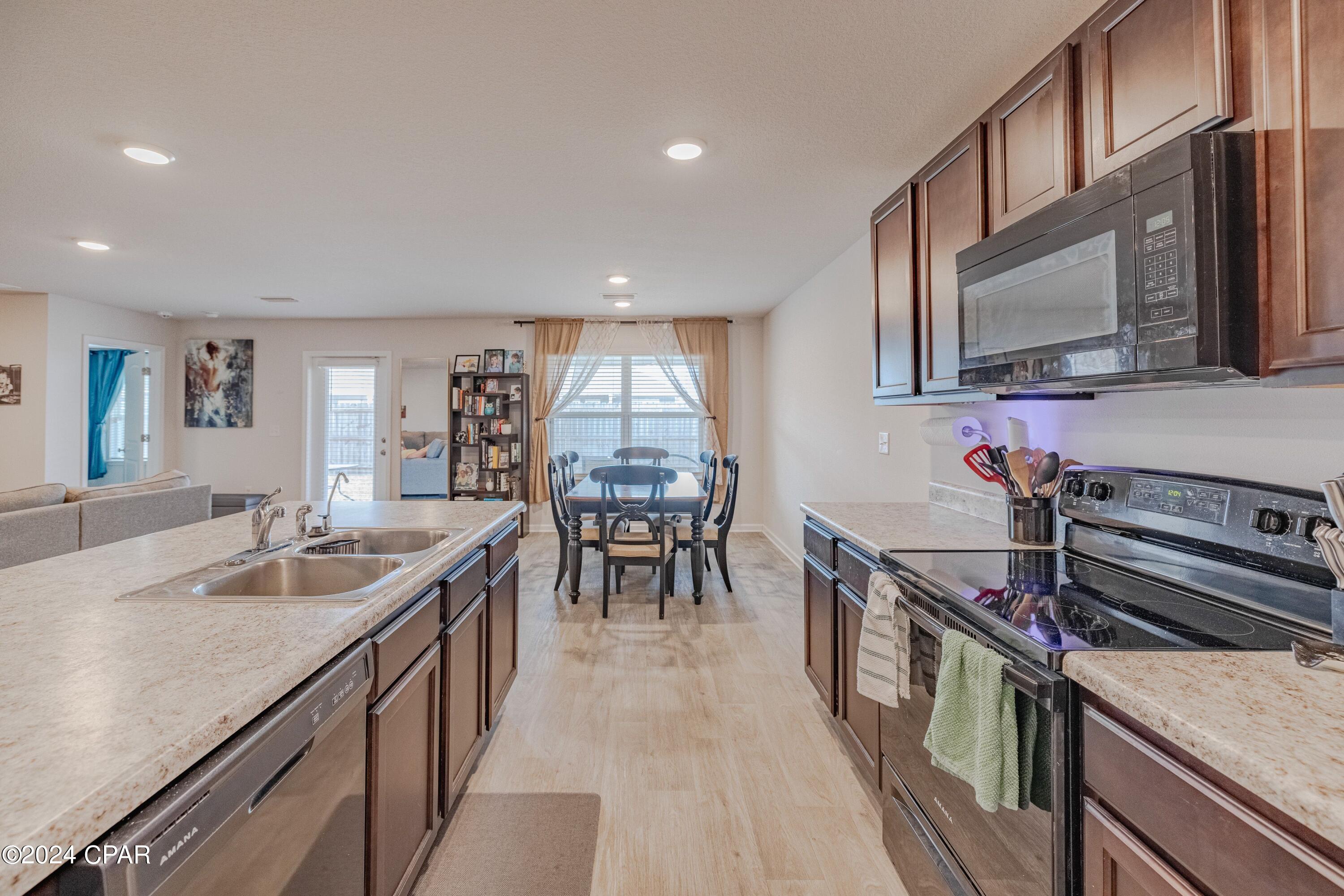 Image 15 For 100 Red Bay Road