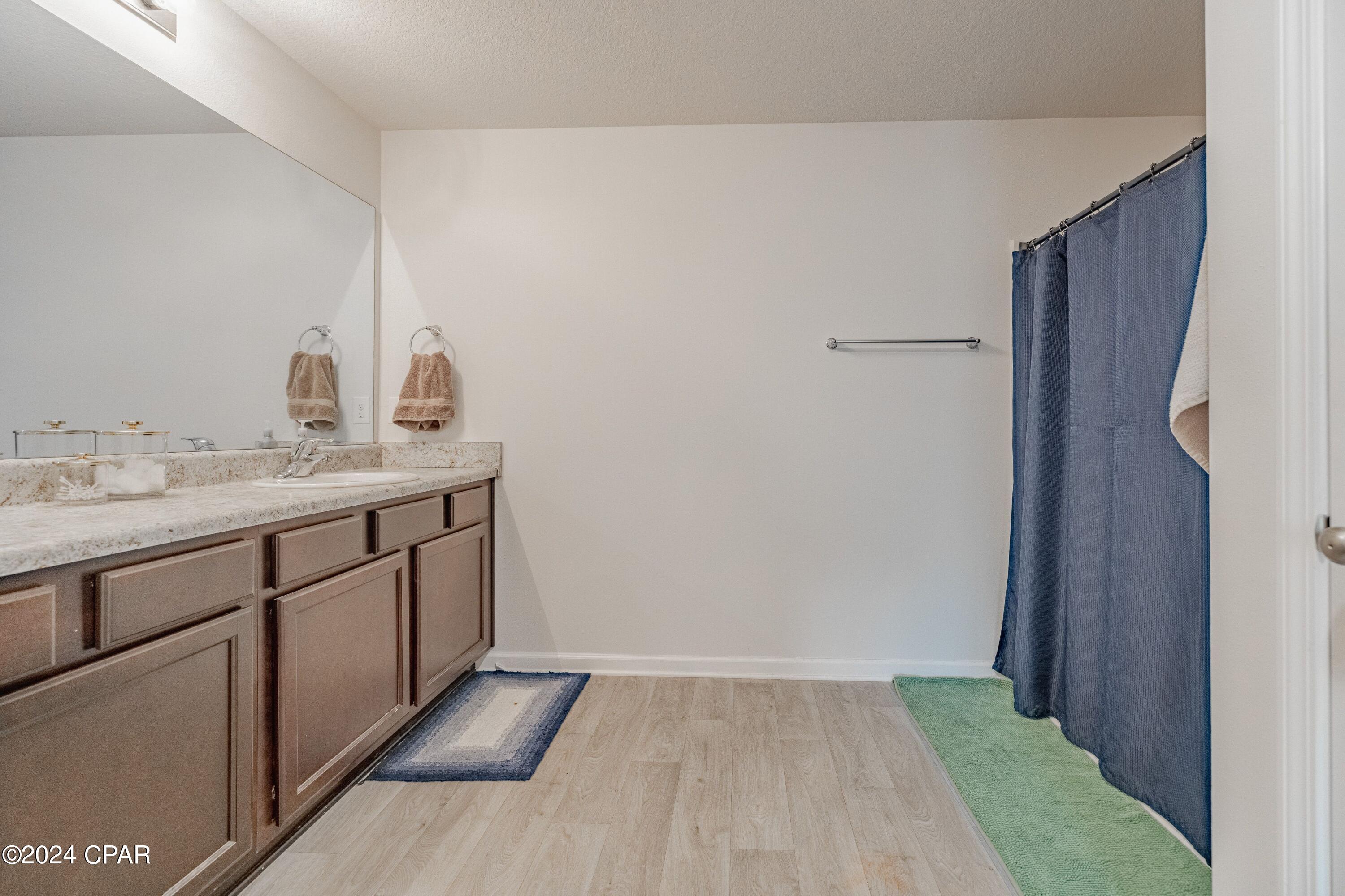 Image 22 For 100 Red Bay Road