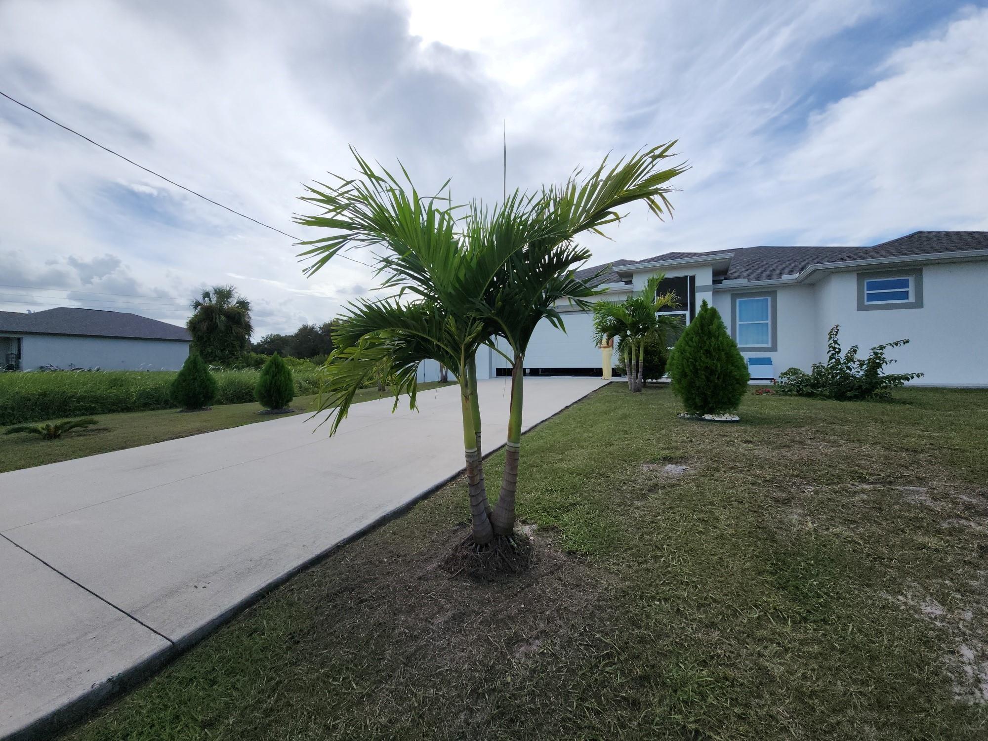 Homes for sale in Labelle, FL | 1045 N Naples St, Labelle, FL 33935 | MLS# F10530251