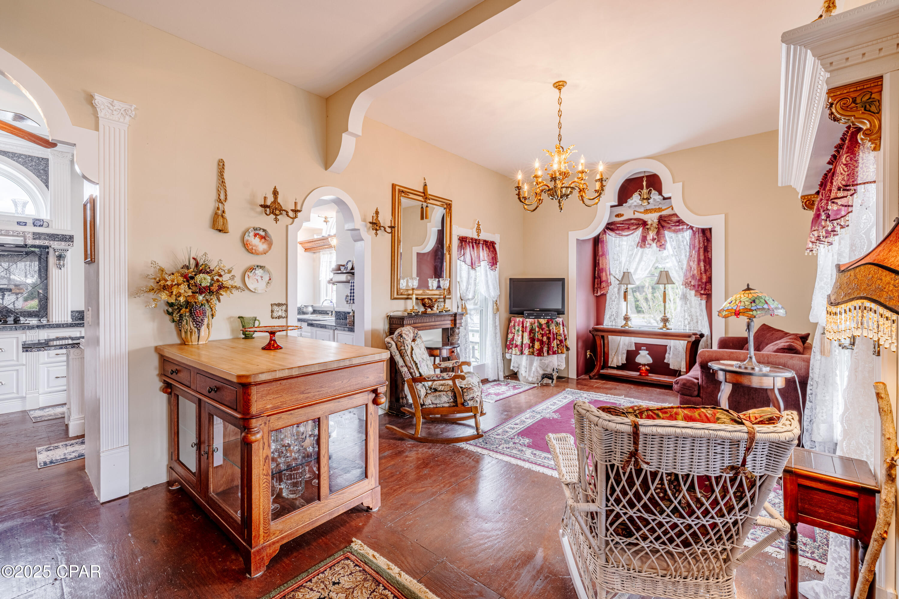 Image 11 For 21902 Sunnyside Lane