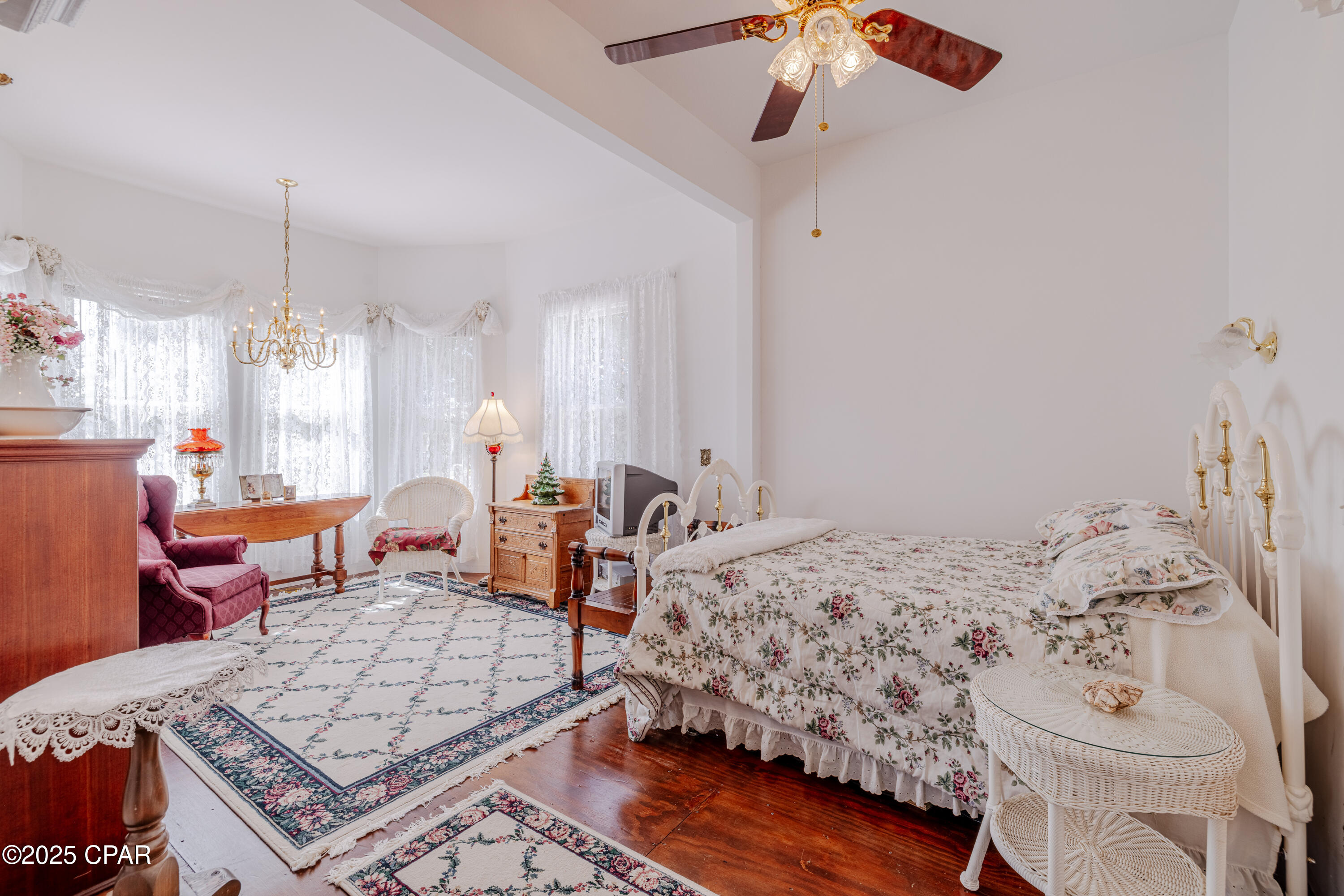 Image 17 For 21902 Sunnyside Lane