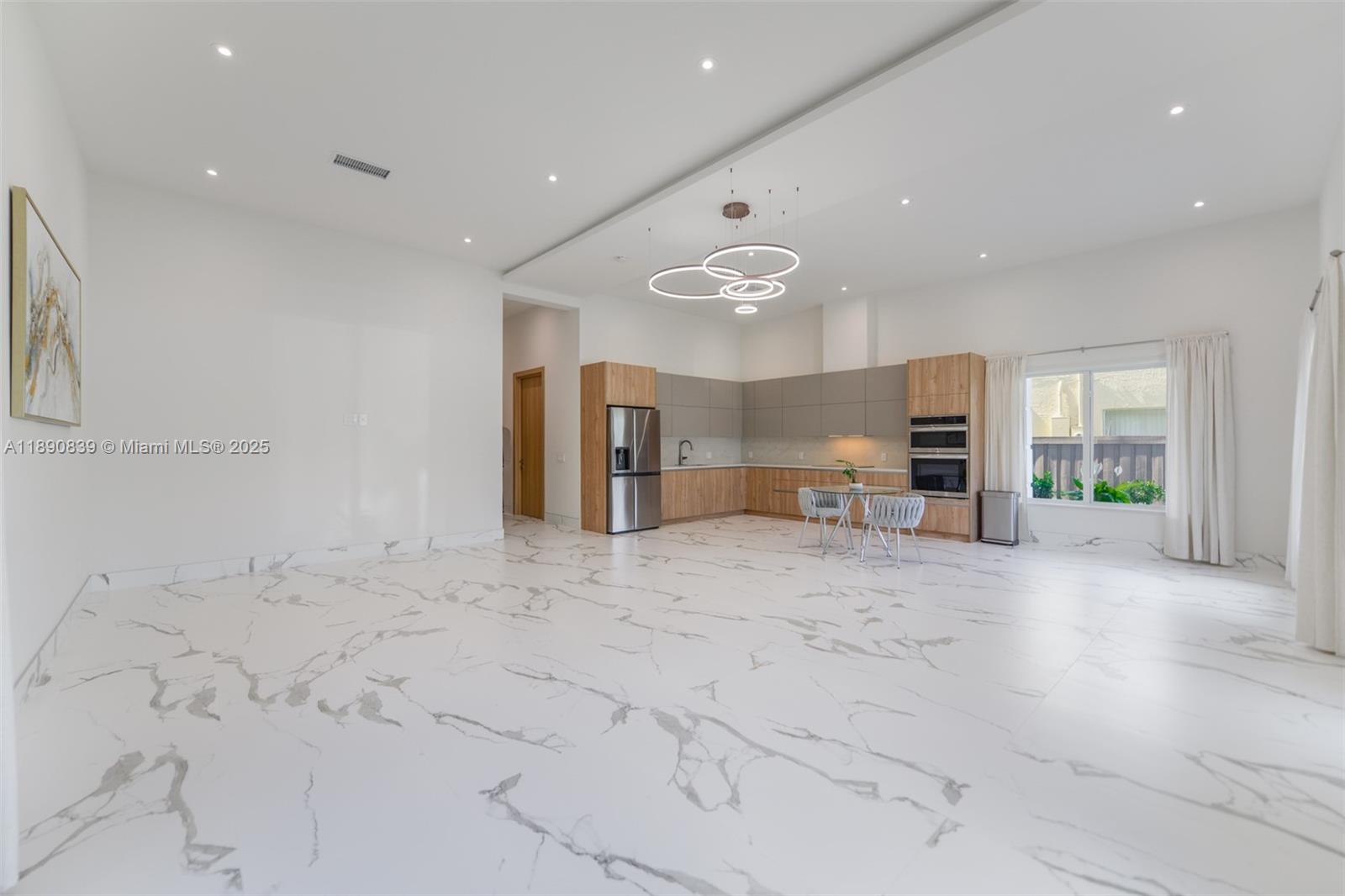 Homes for sale in Hallandale Beach, FL | 635 Sw 9th St, Hallandale Beach, FL 33009 | MLS# A11890839