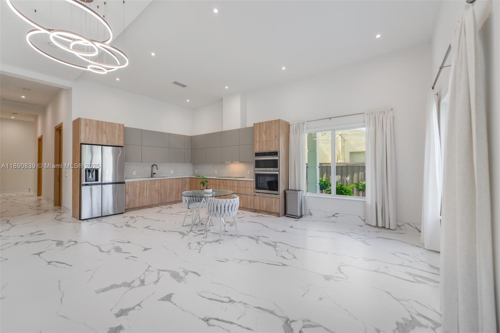 Homes for sale in Hallandale Beach, FL | 635 Sw 9Th St, Hallandale Beach, FL 33009 | MLS# A11890839