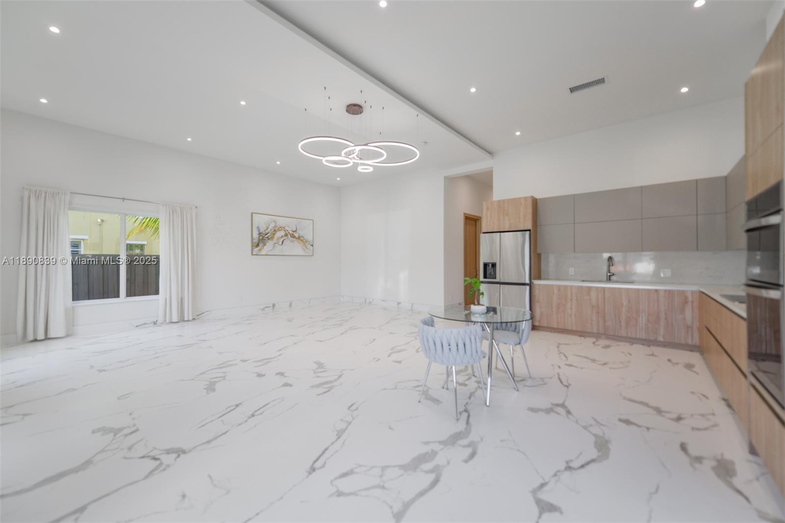 Homes for sale in Hallandale Beach, FL | 635 Sw 9Th St, Hallandale Beach, FL 33009 | MLS# A11890839