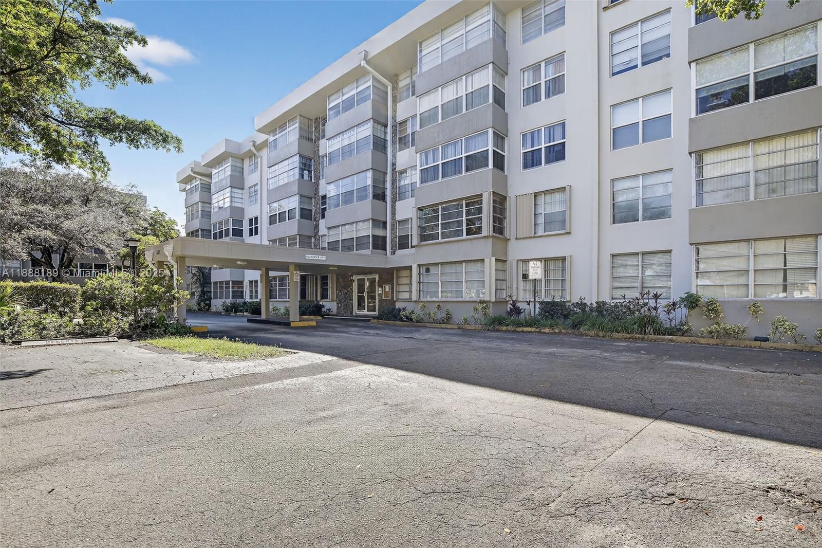 Plantation Place Condo