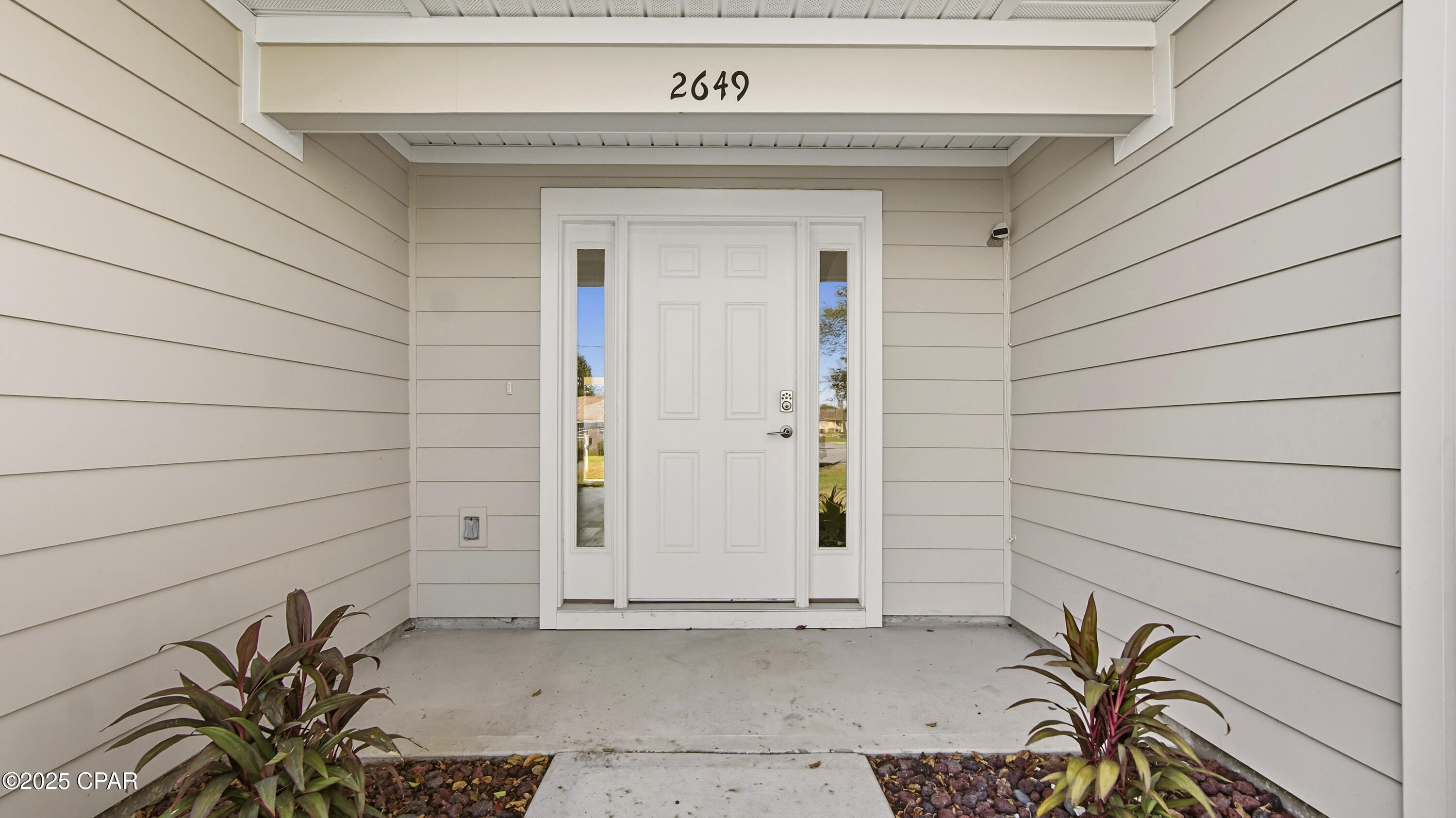 Image 2 For 2649 Amelia Avenue