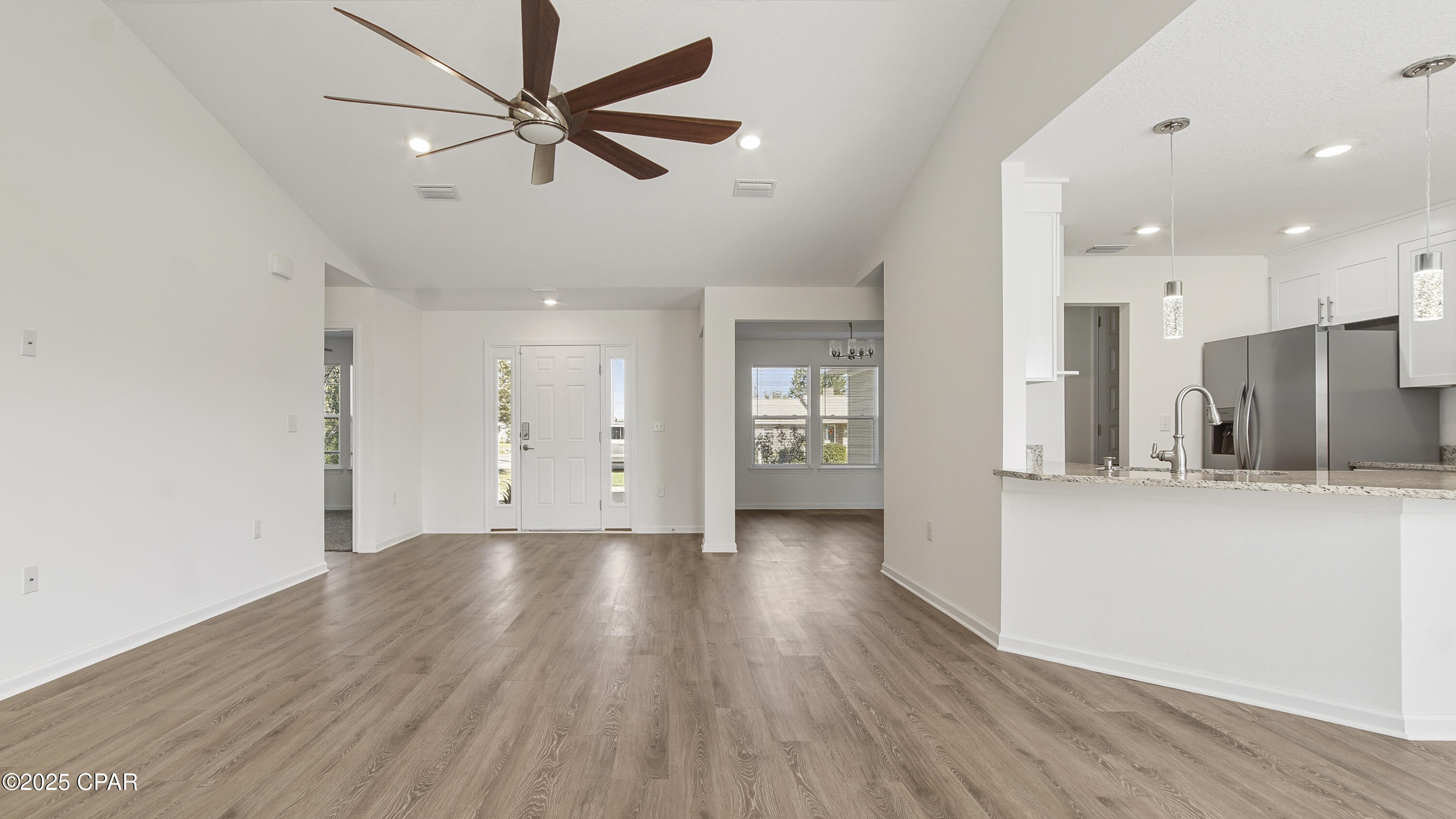 Image 3 For 2649 Amelia Avenue