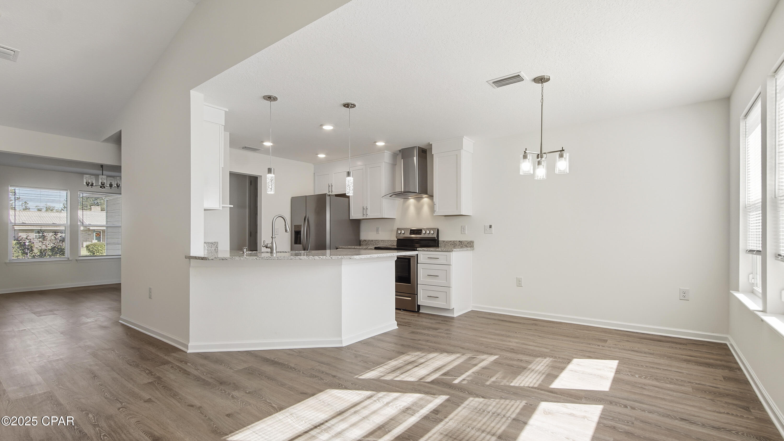 Image 5 For 2649 Amelia Avenue