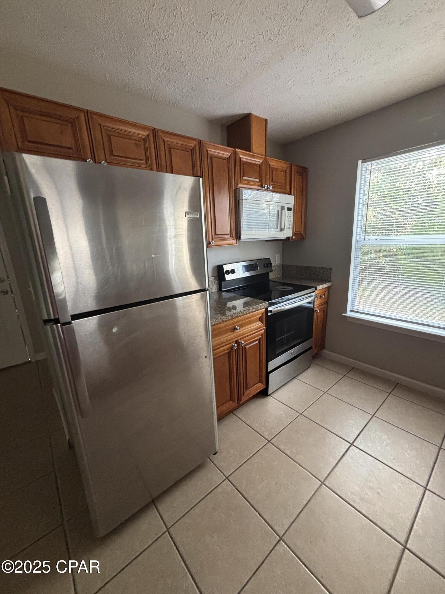 Image 2 For 754 Sherman Avenue B