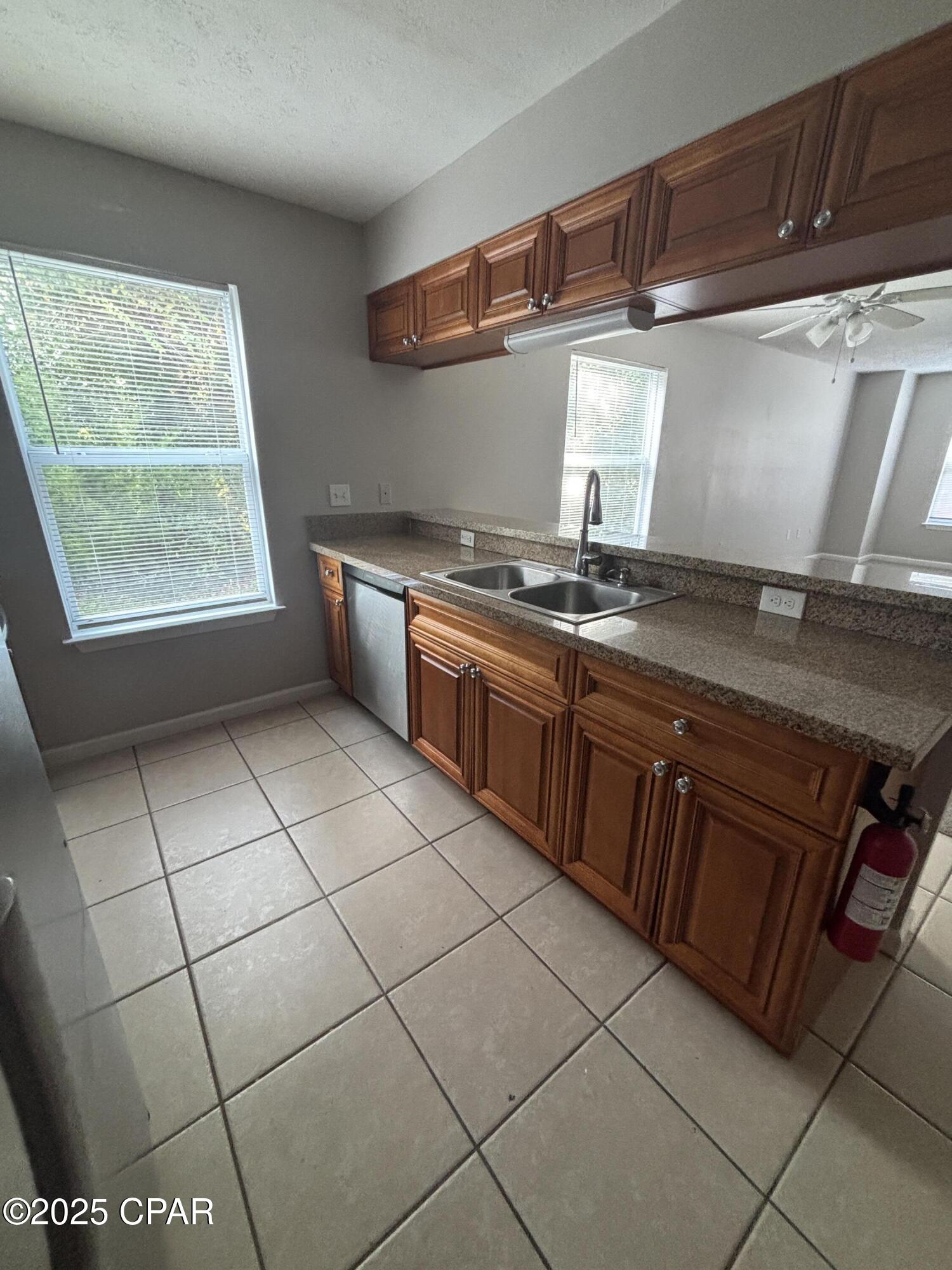 Image 3 For 754 Sherman Avenue B