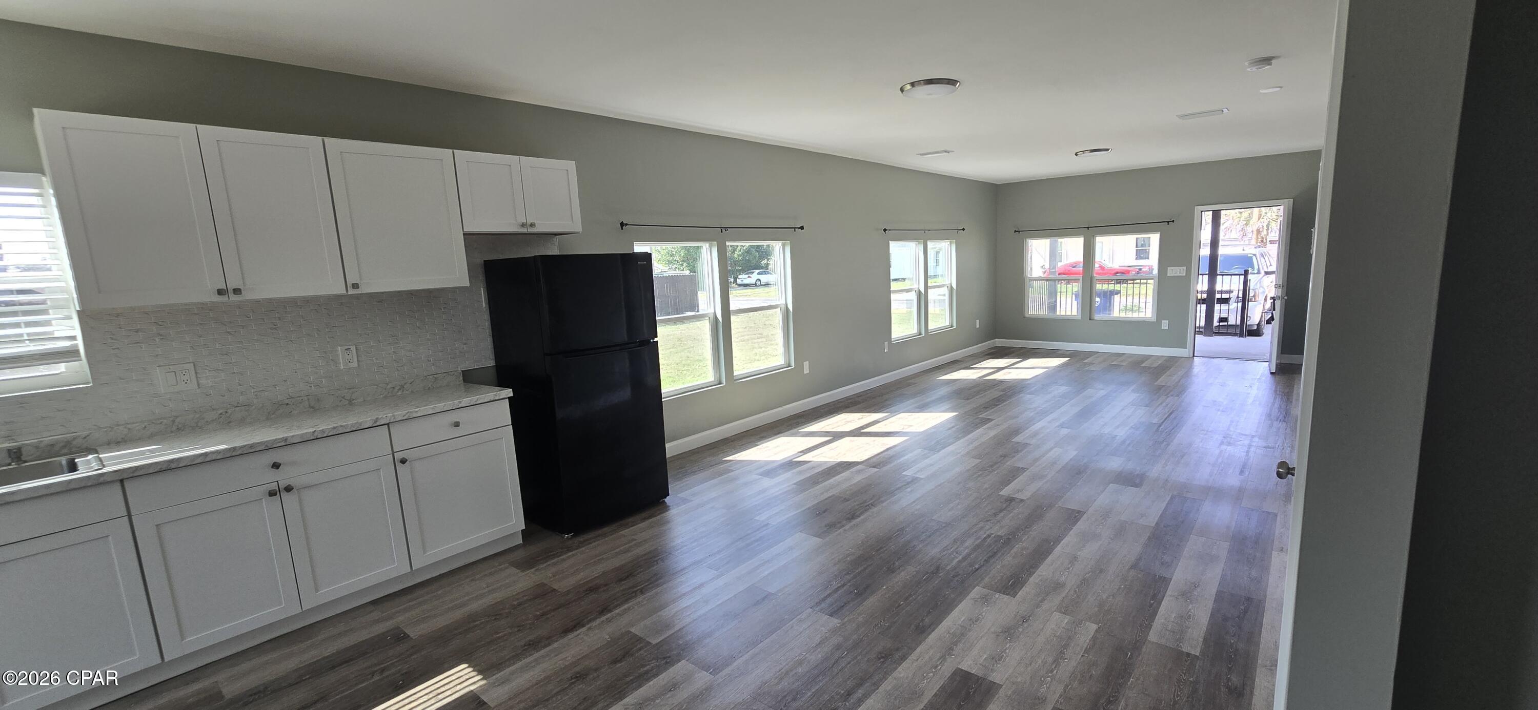 Image 3 For 1122 Oak Avenue