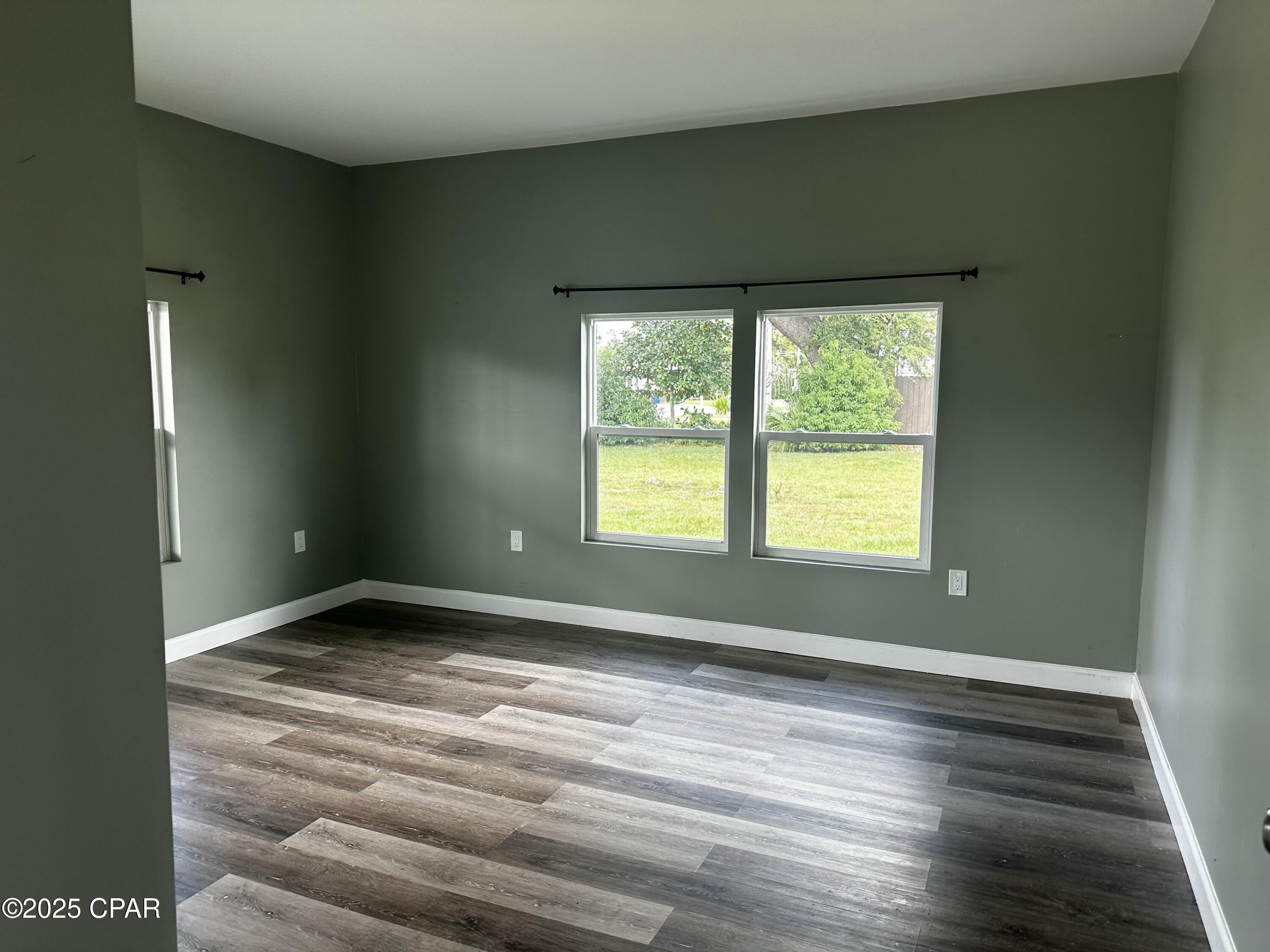 Image 5 For 1122 Oak Avenue