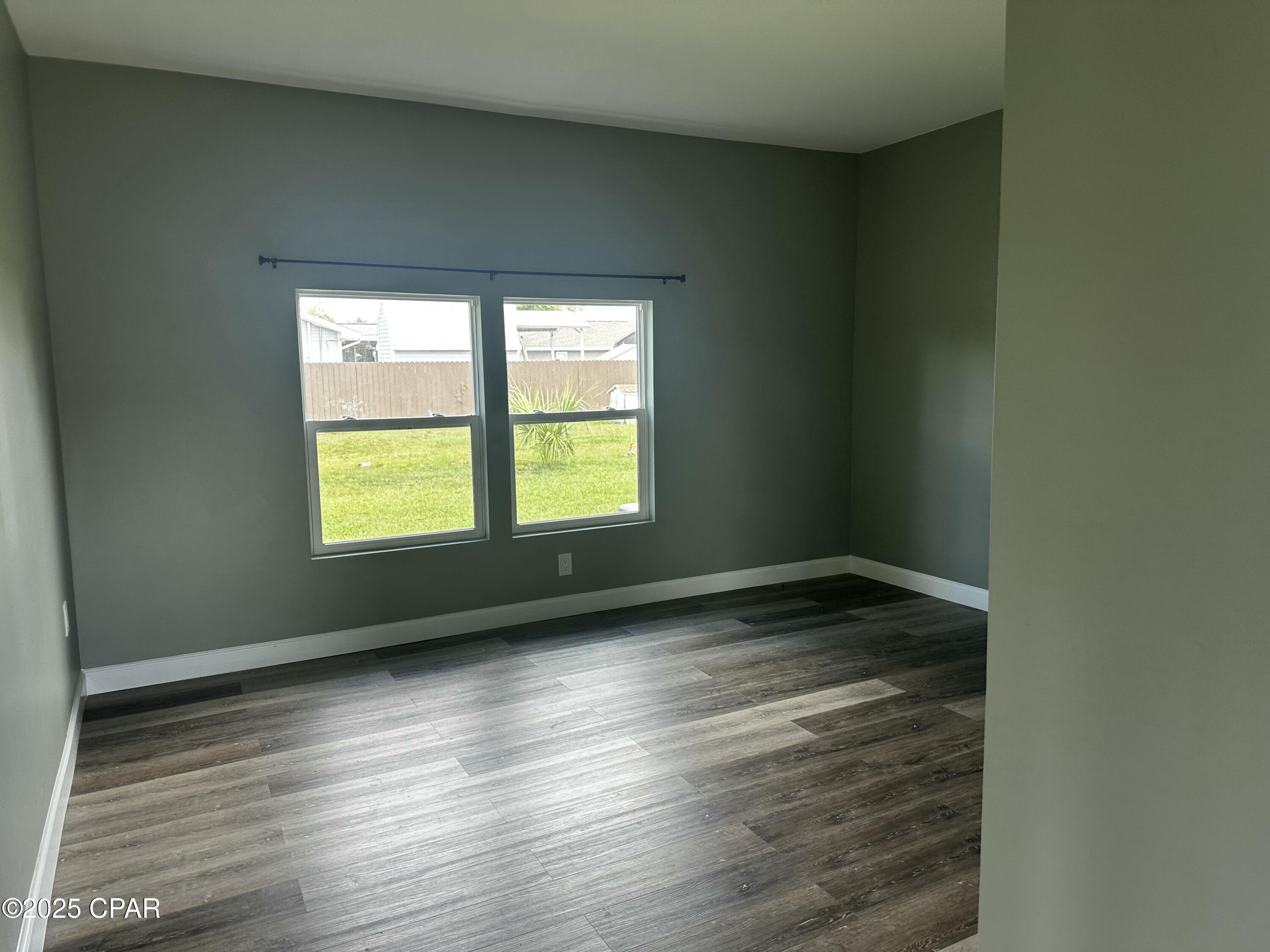 Image 6 For 1122 Oak Avenue